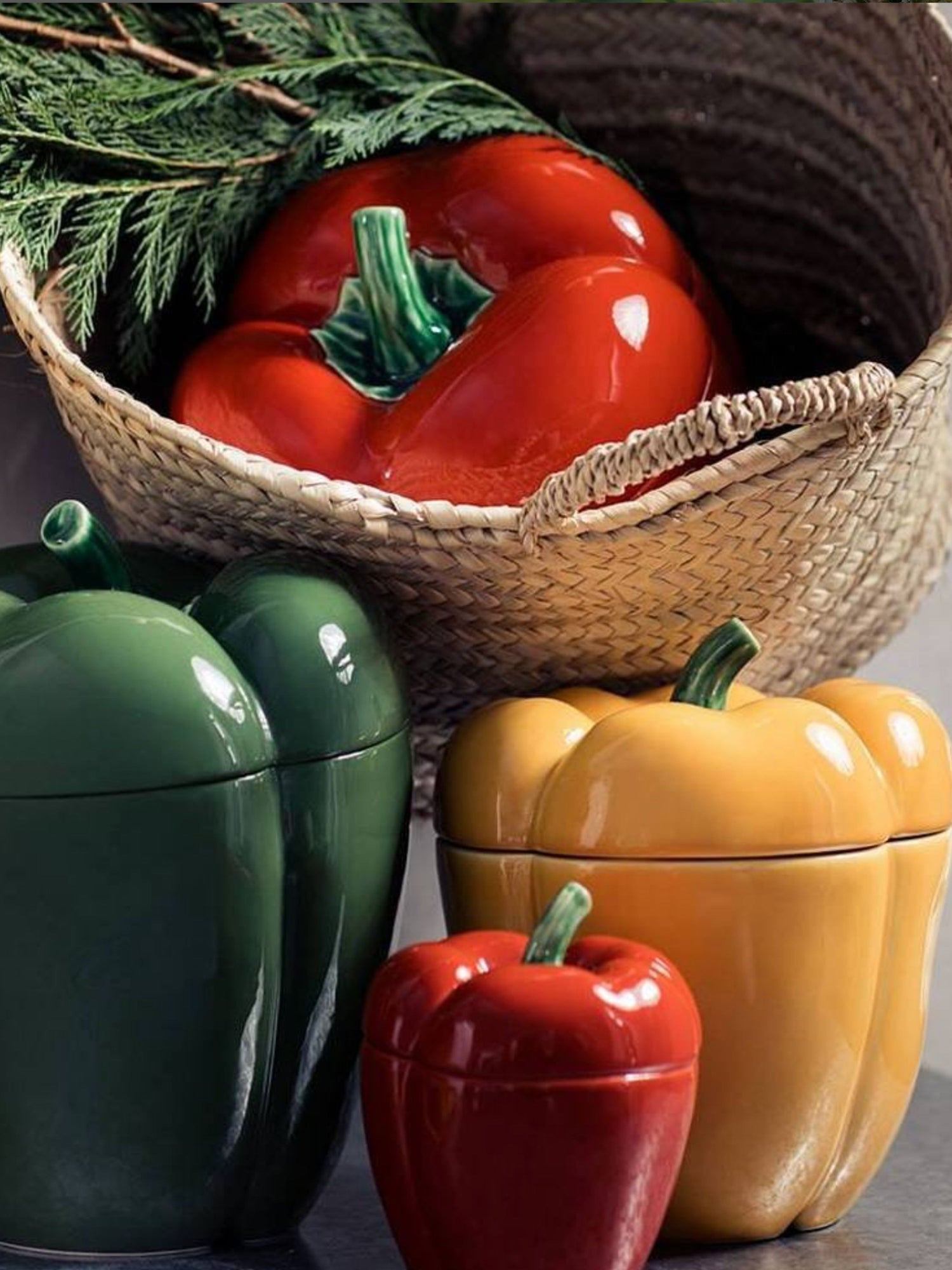 Medium Pepper Jar (21,4cm), red