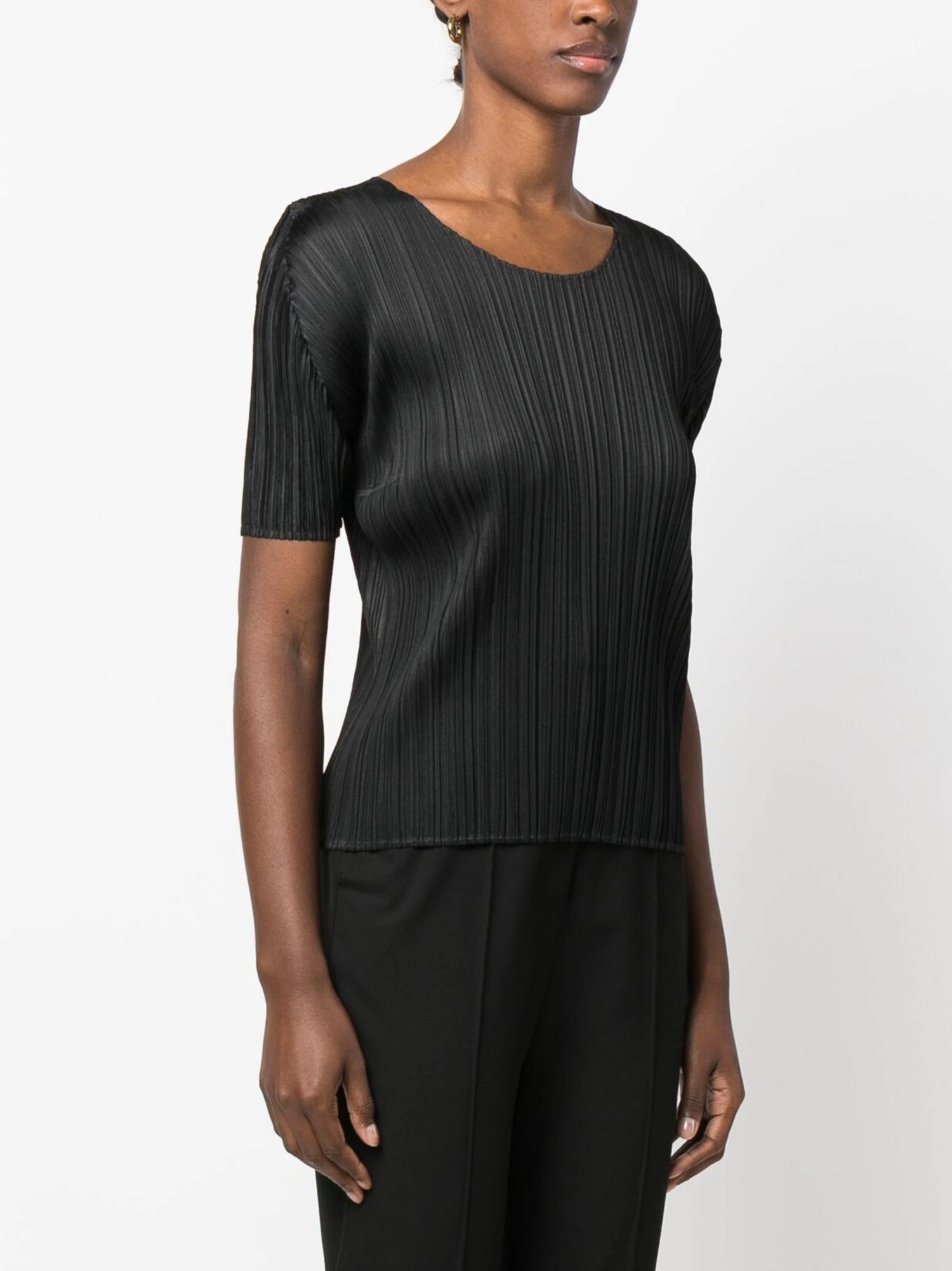 Short sleeve pleated top, black