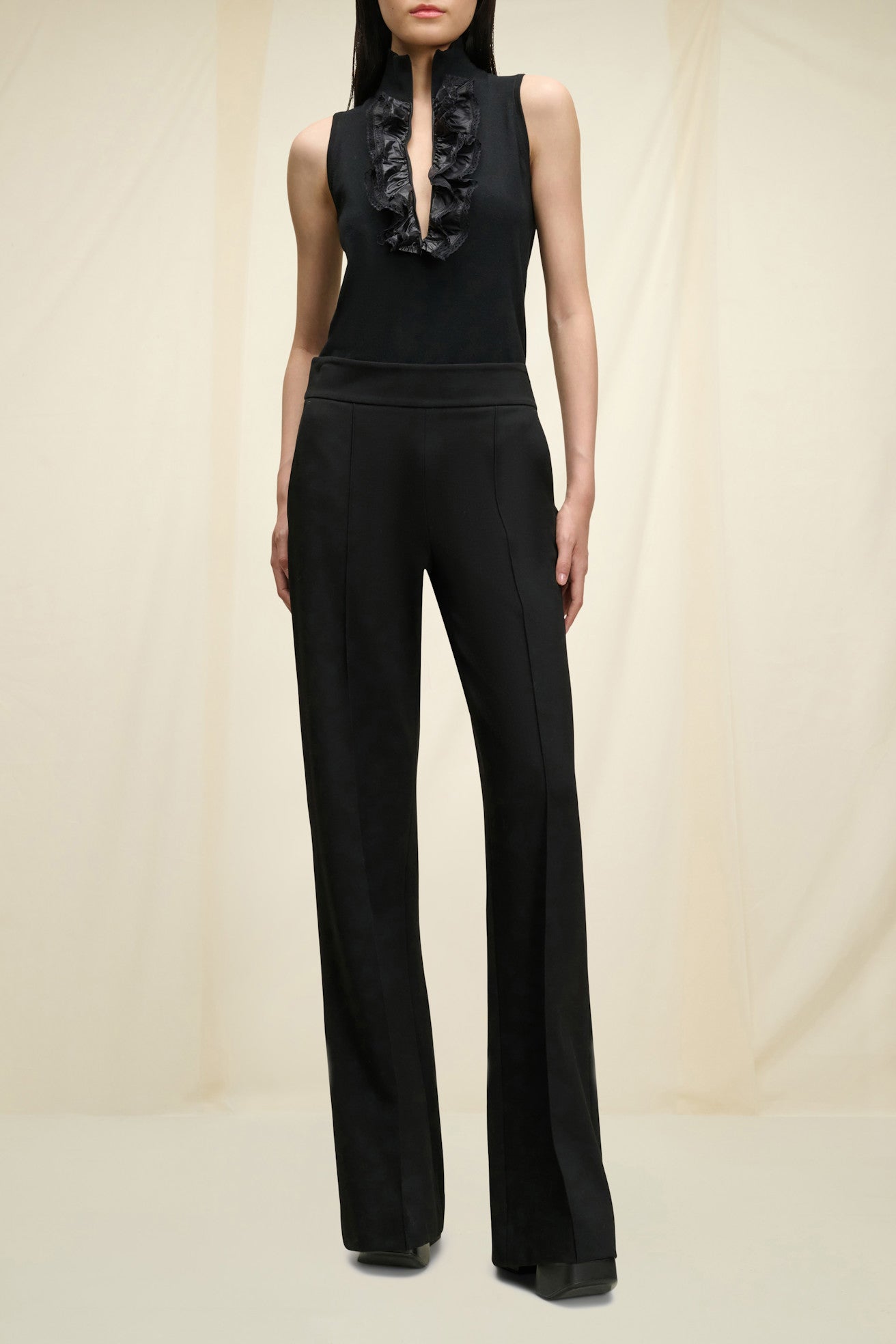 Emotional Essence trousers, black