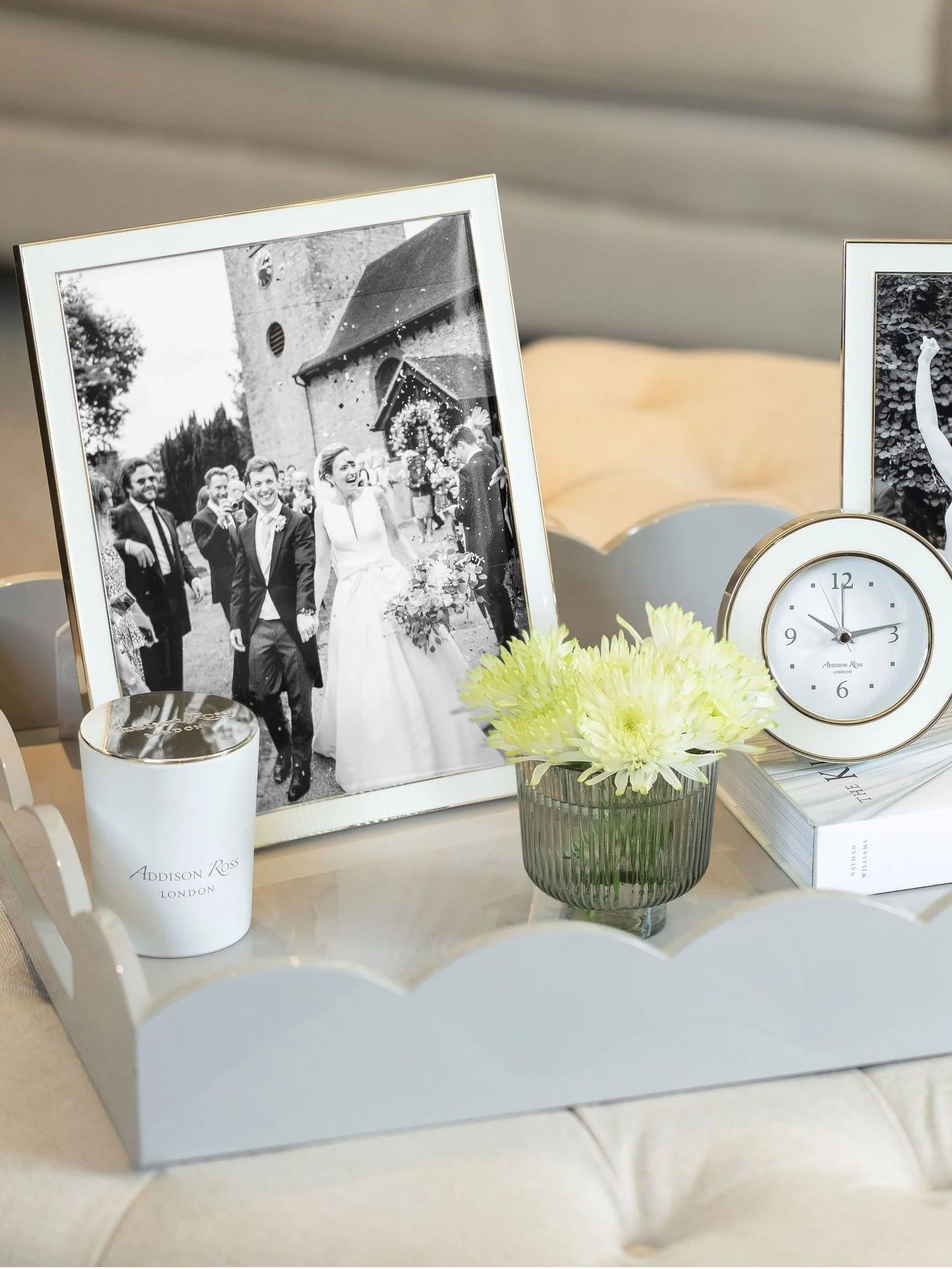 White-silver enamel picture frame (13x18)