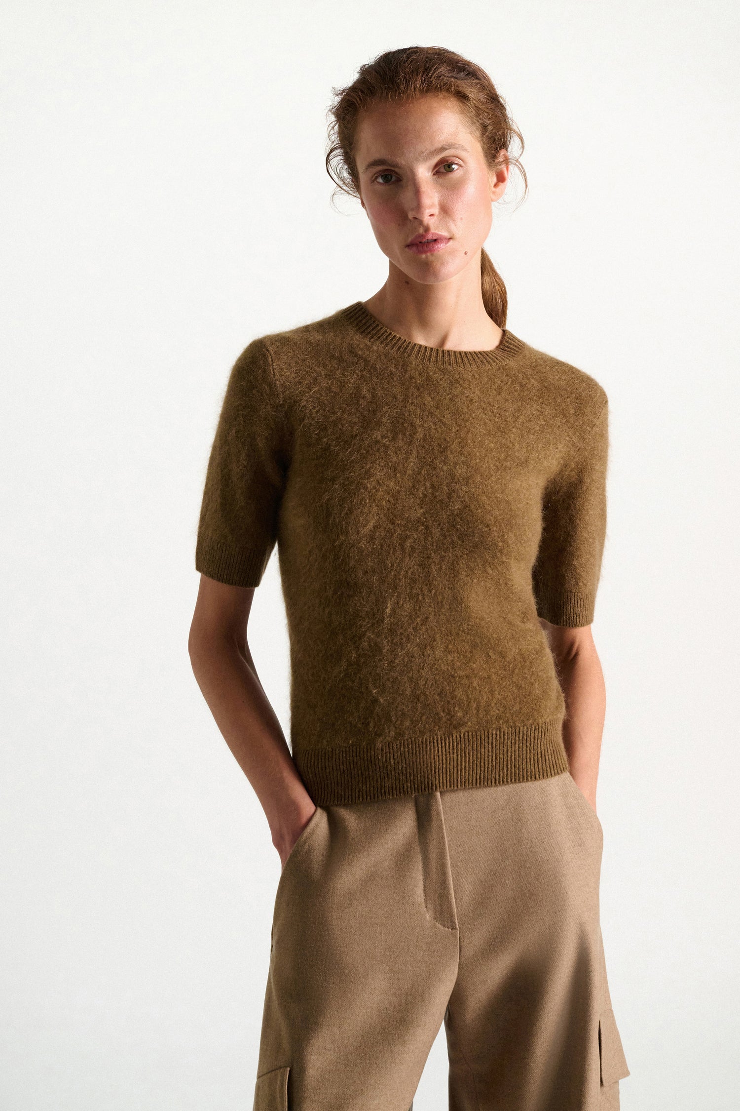 Fluffy statements short sleeve pullover, brown