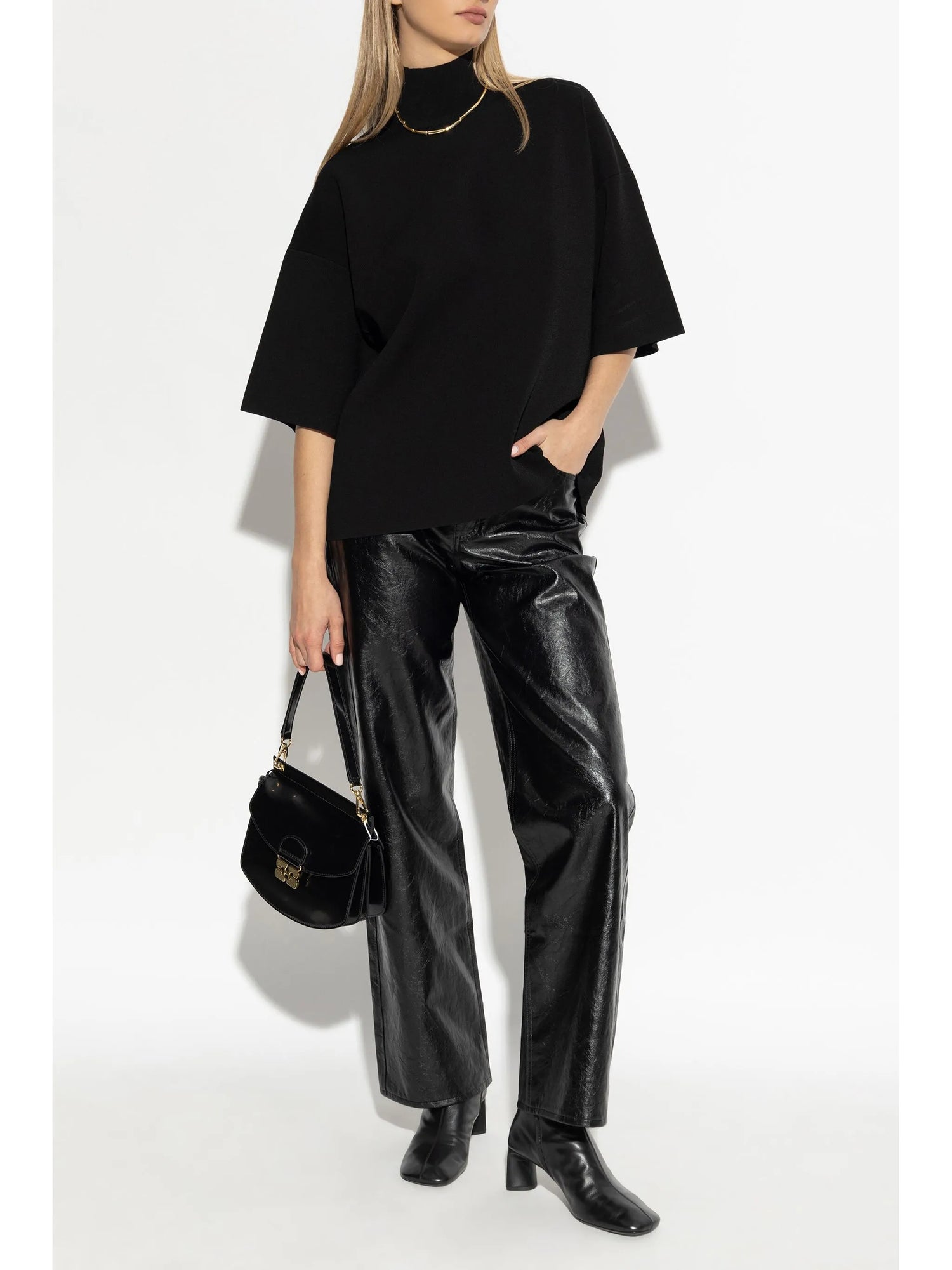 Short-sleeve turtleneck knitted sweater, black