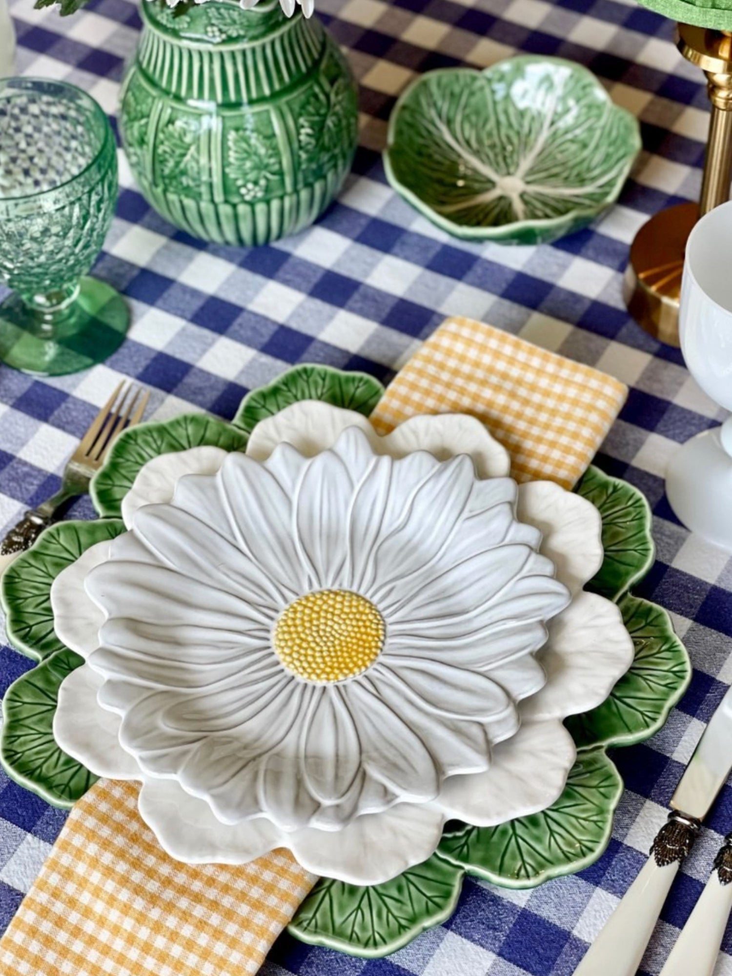 Daisy plate, Maria Flor collection