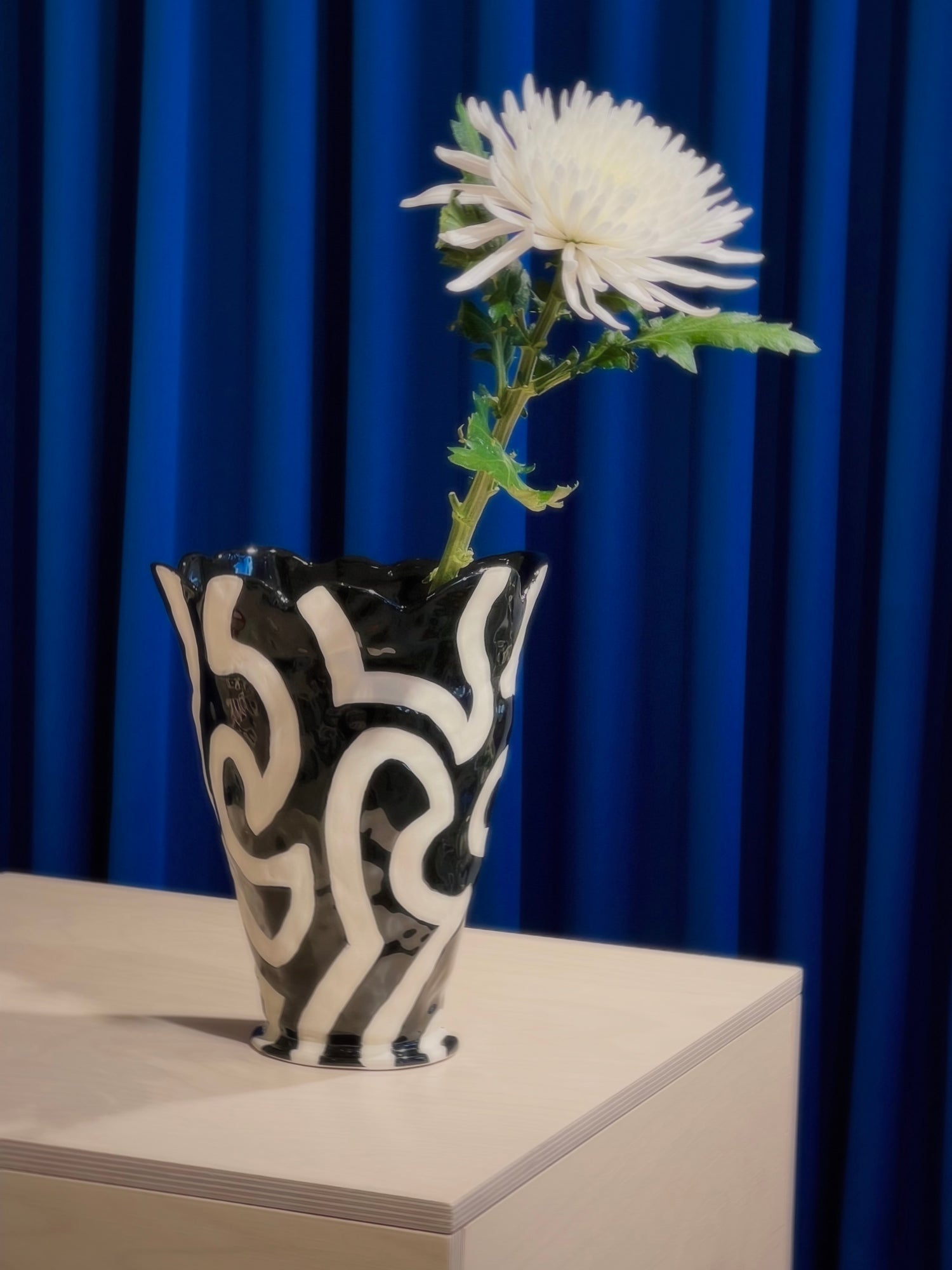 Shadow Vase by Jessica Hans, black-white