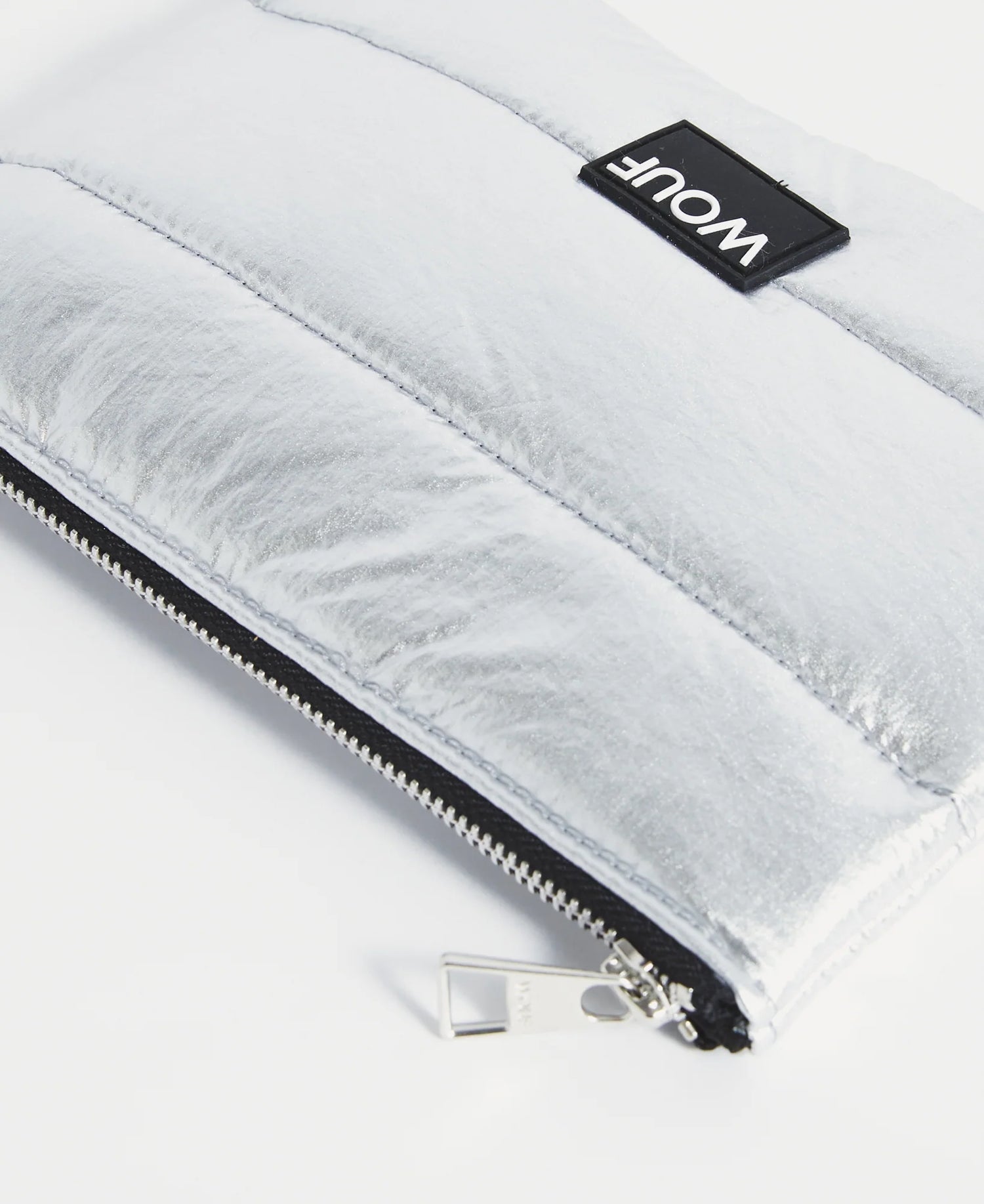 Silver Glossy Pouch (22cm)