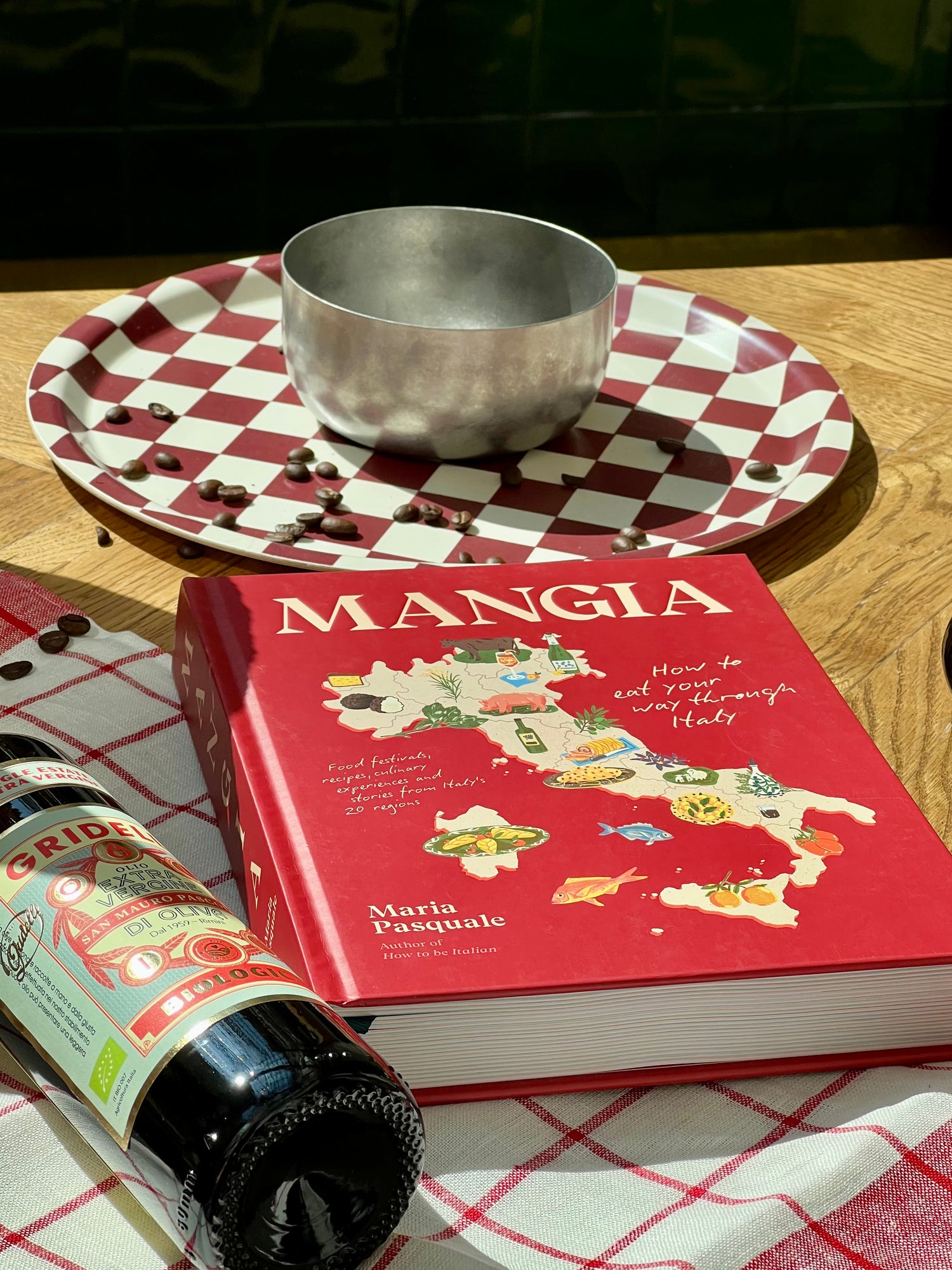 Mangia: How to Eat Your Way through Italy