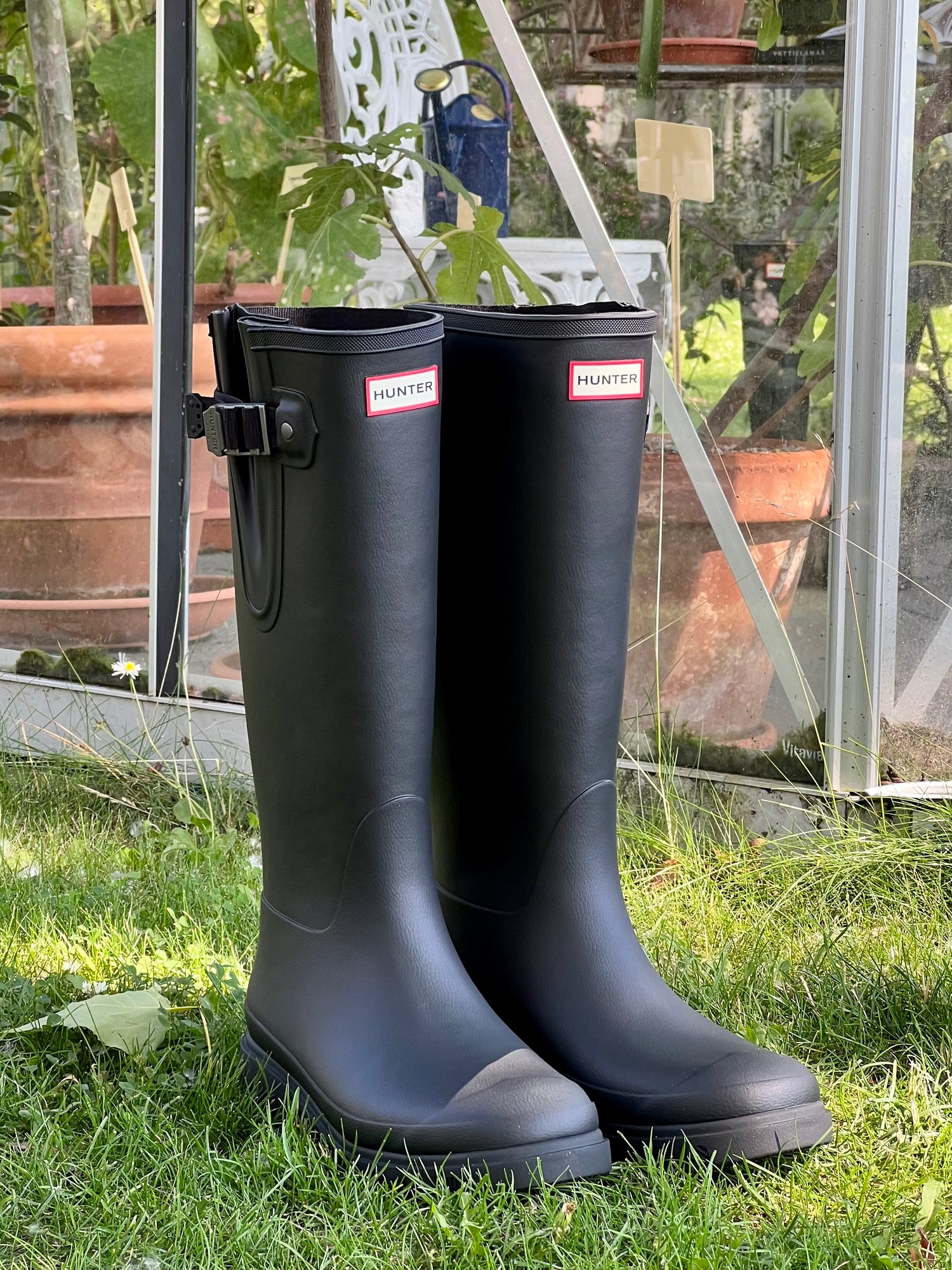 Women's downpour adjustable boot, black