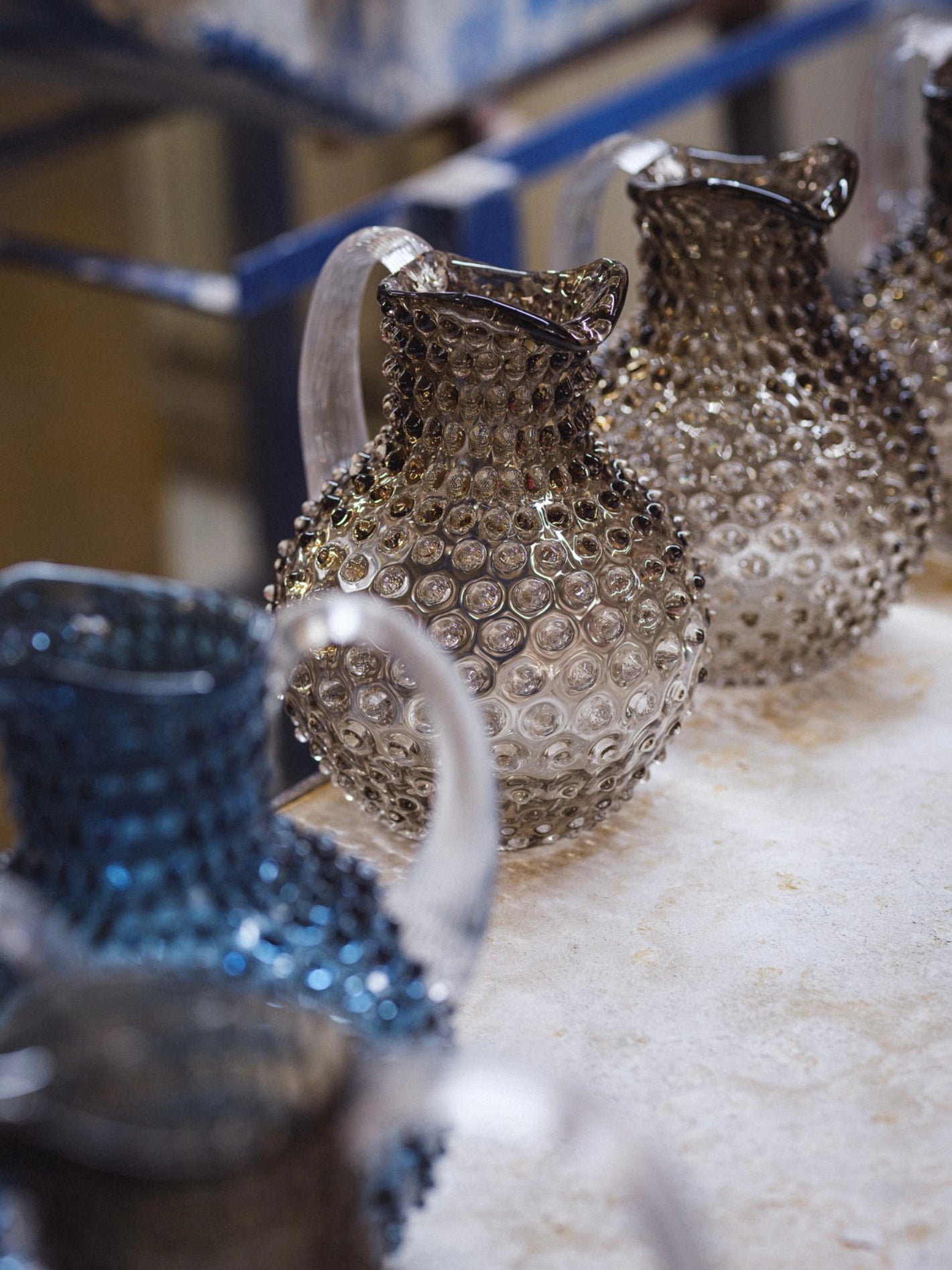 Paris hobnail jug 2 L, Cashmere