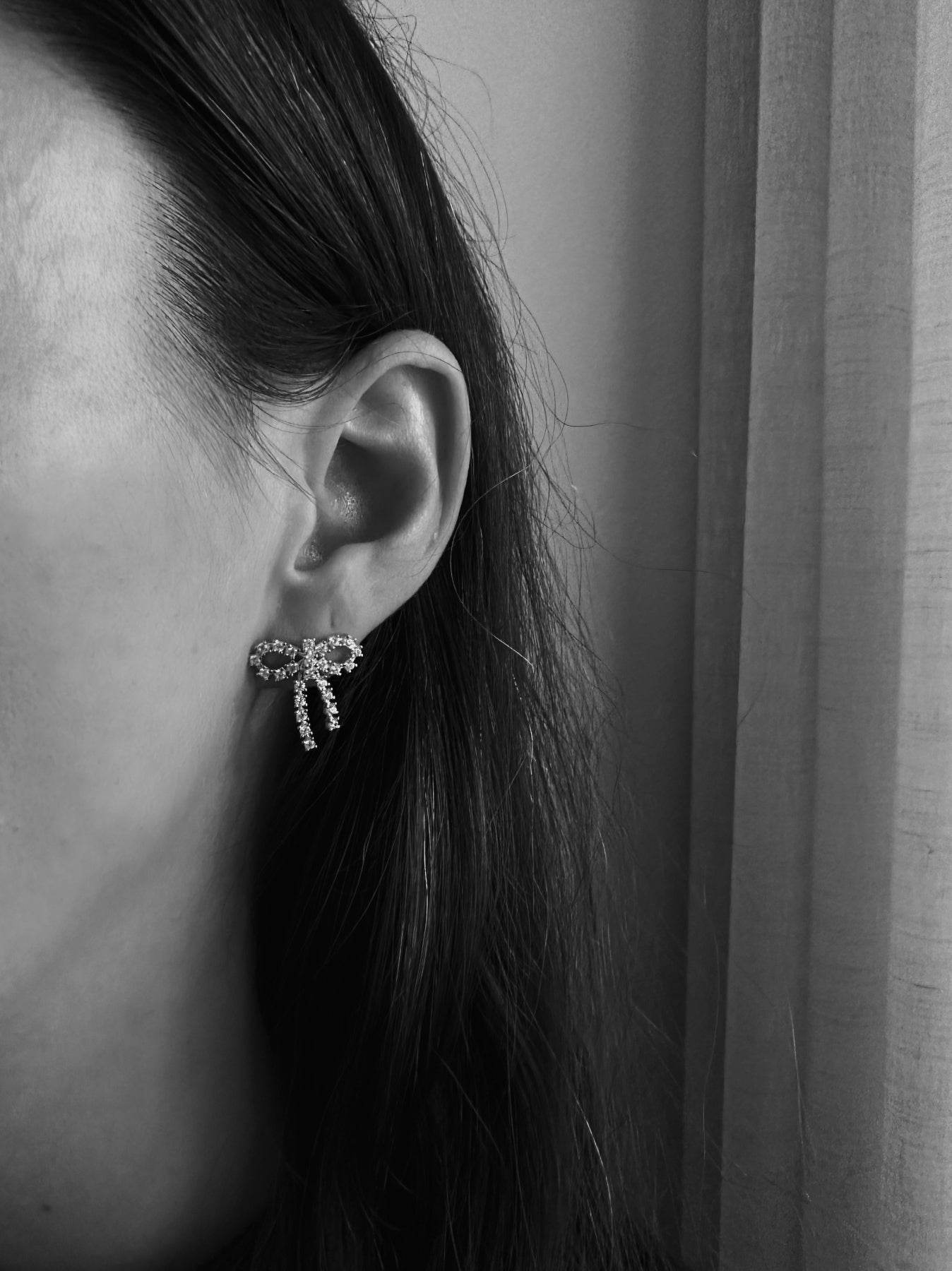 Arco Small Crystal Studs Clear, silverplated