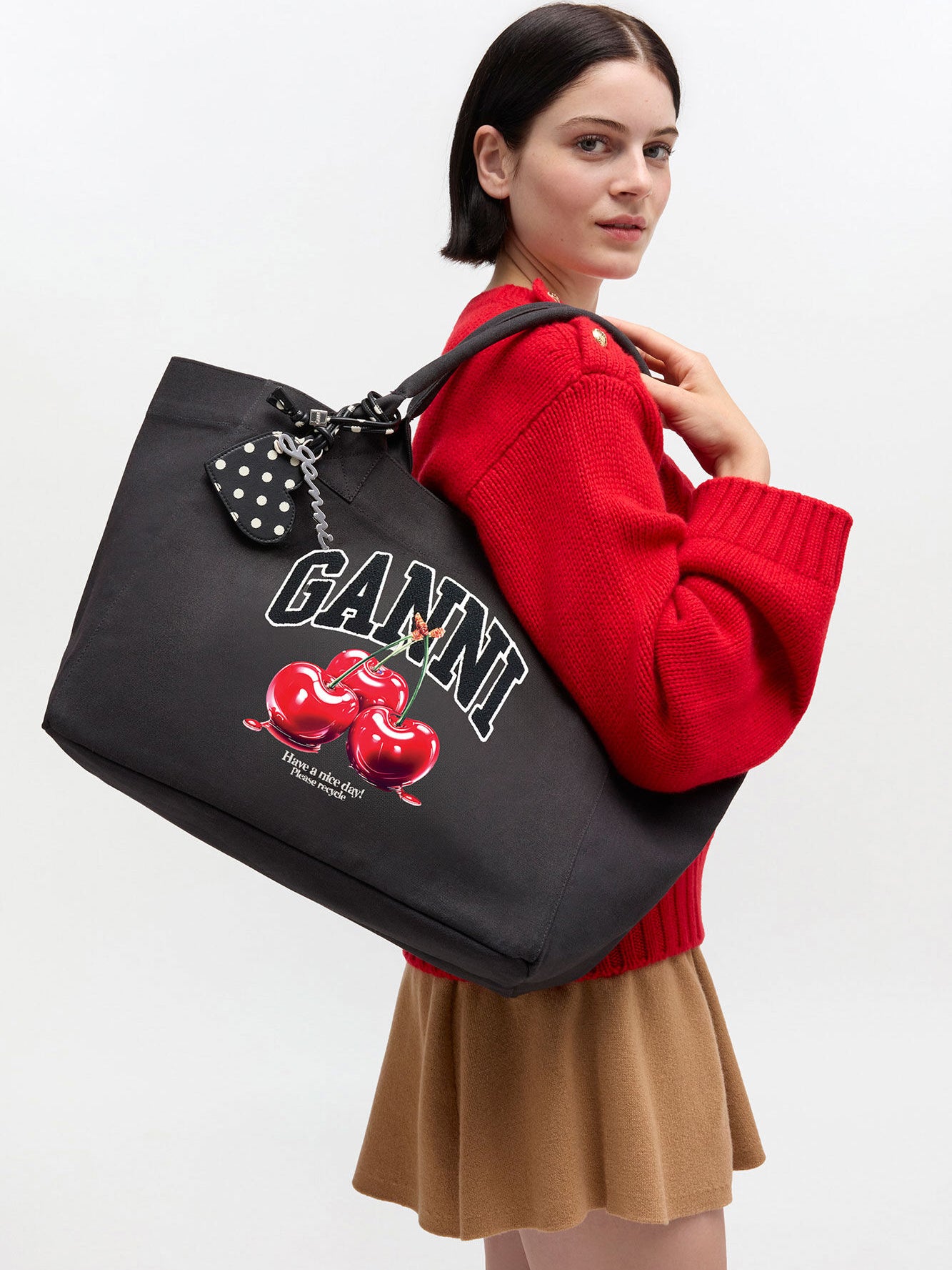 Medium Trapeze Shopper Cherry printed, black-red