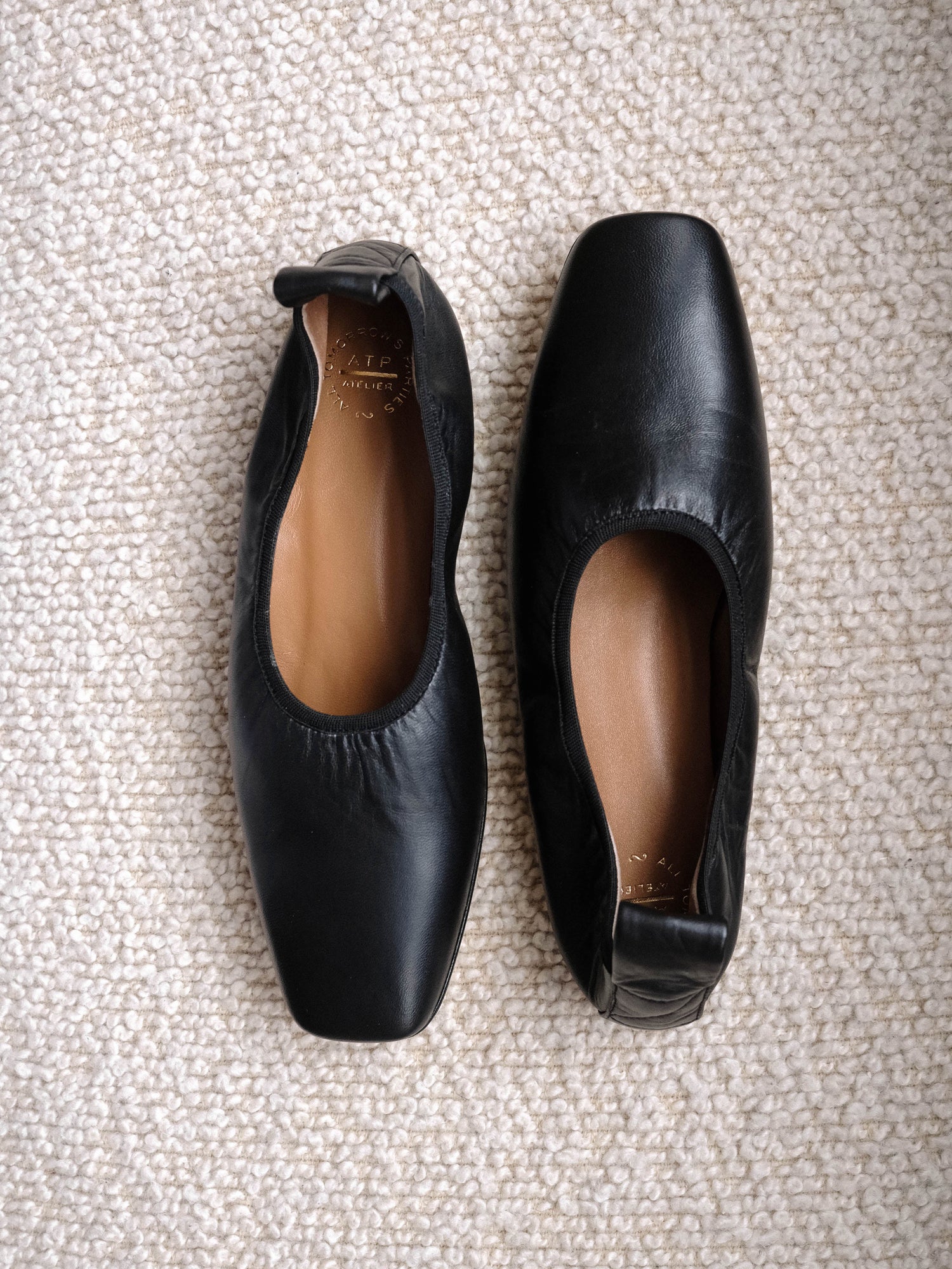 Brindisi round-toe ballerina shoes, black
