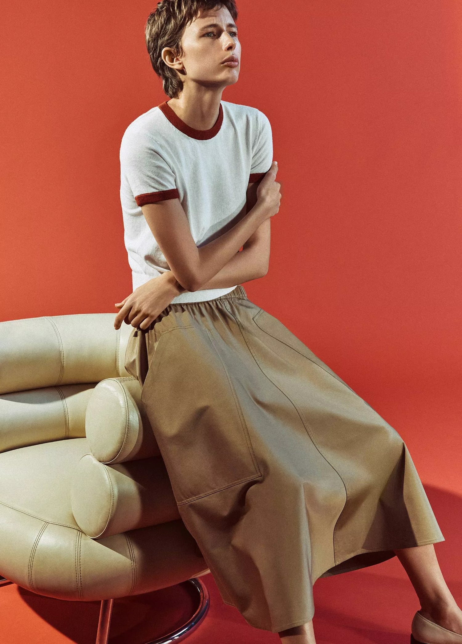 Full skirt with pockets, beige