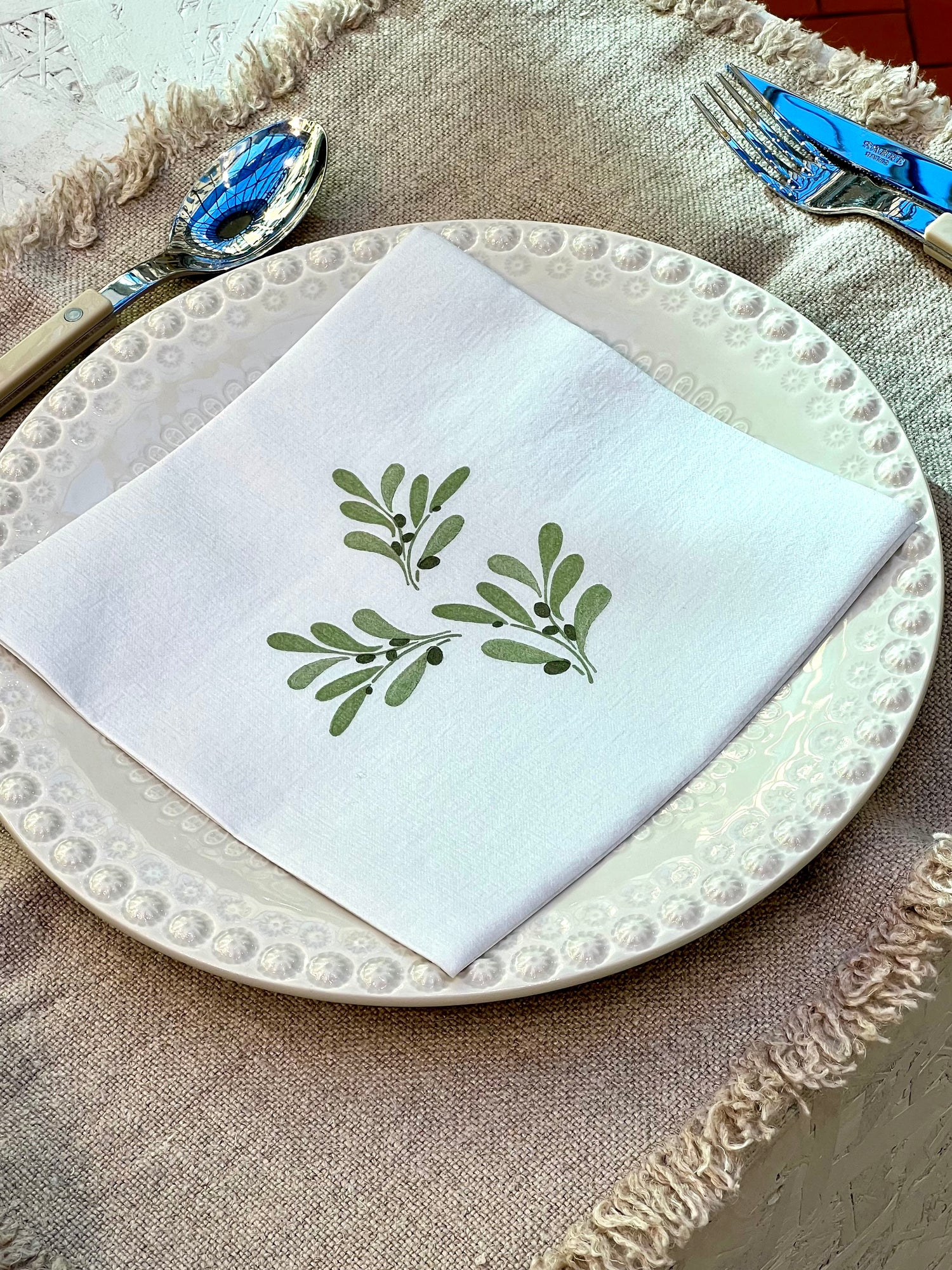 Olive branch dinner napkin (40 x 40cm)