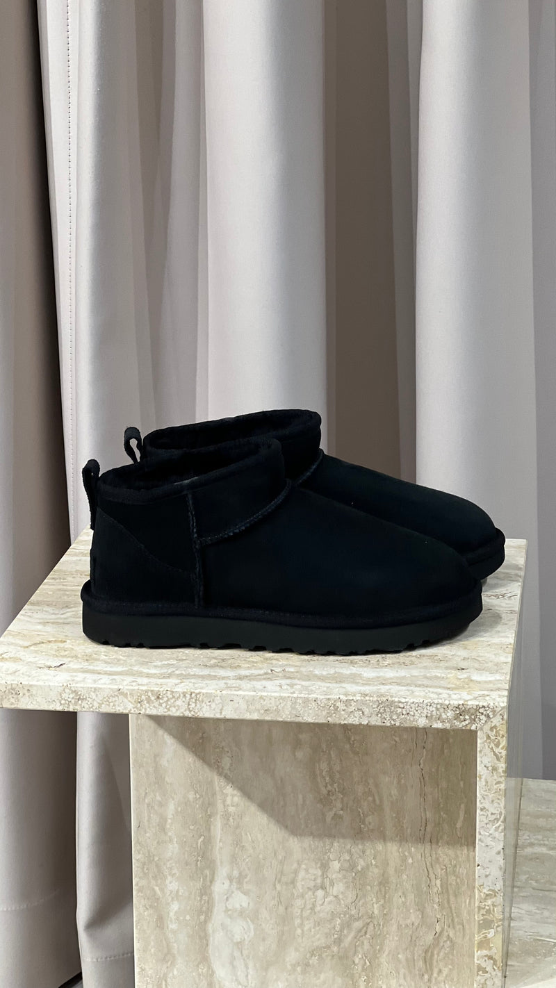Classic Ultra Mini boot, Black