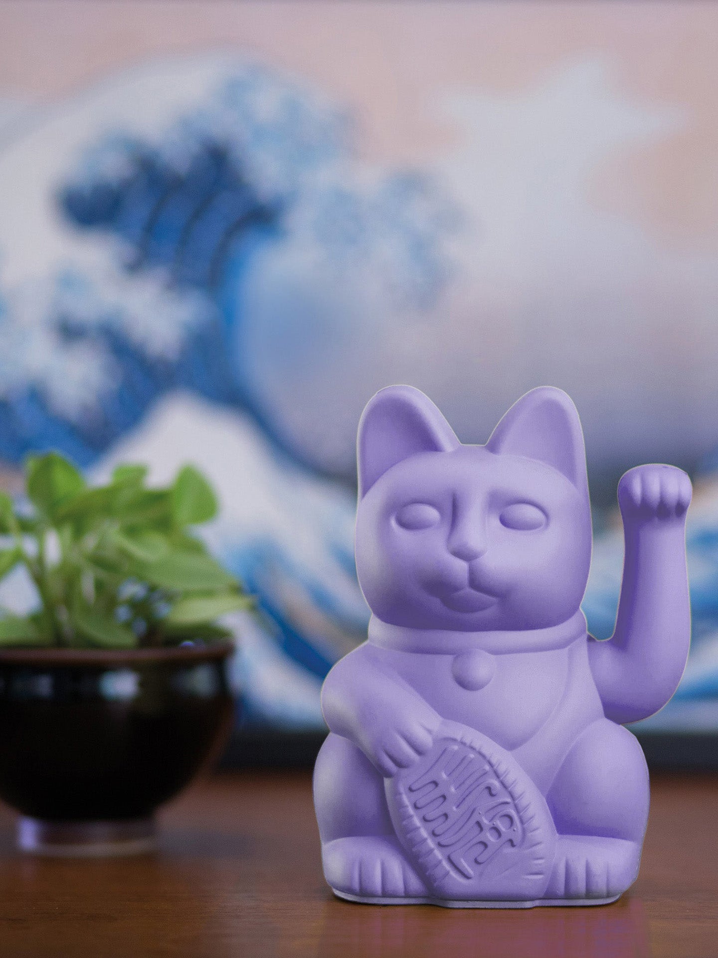 Waving Lucky Cat, Lilac (optimism)