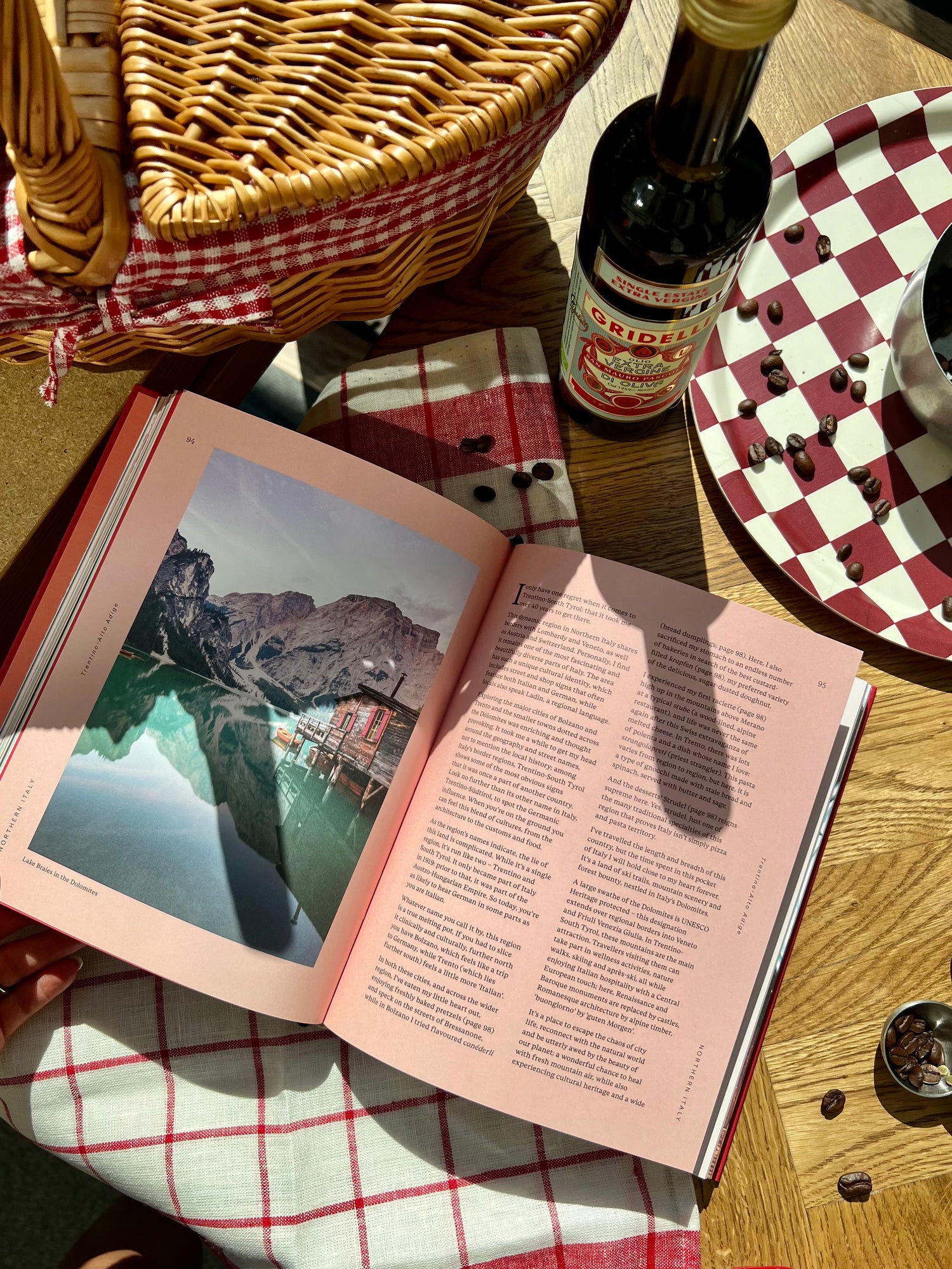 Mangia: How to Eat Your Way through Italy