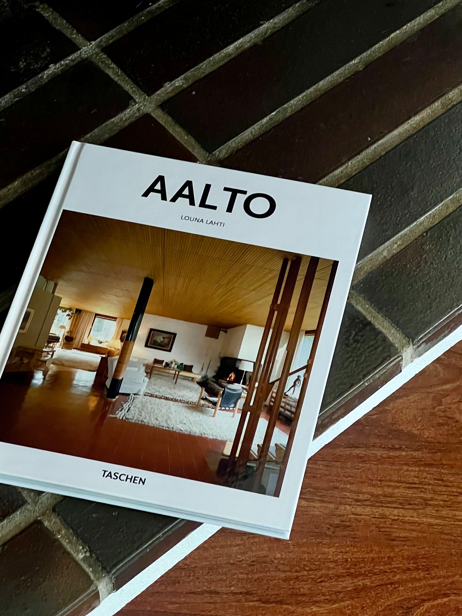 Aalto, Basic Art Series book