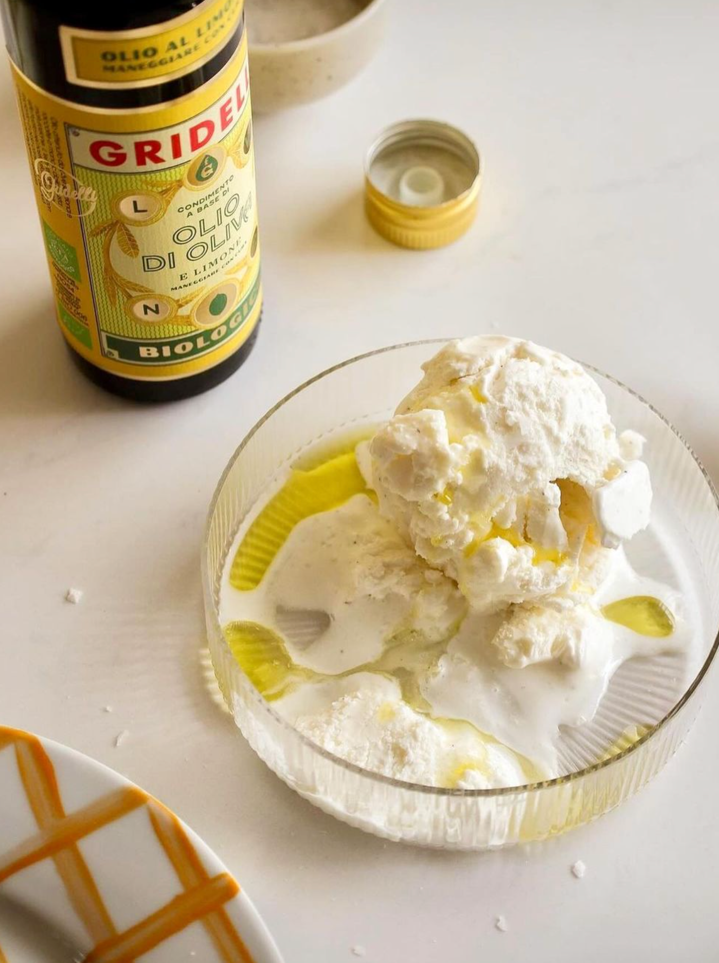 GRIDELLI: Olio Al Limone, extra virgin olive oil (250 ml)