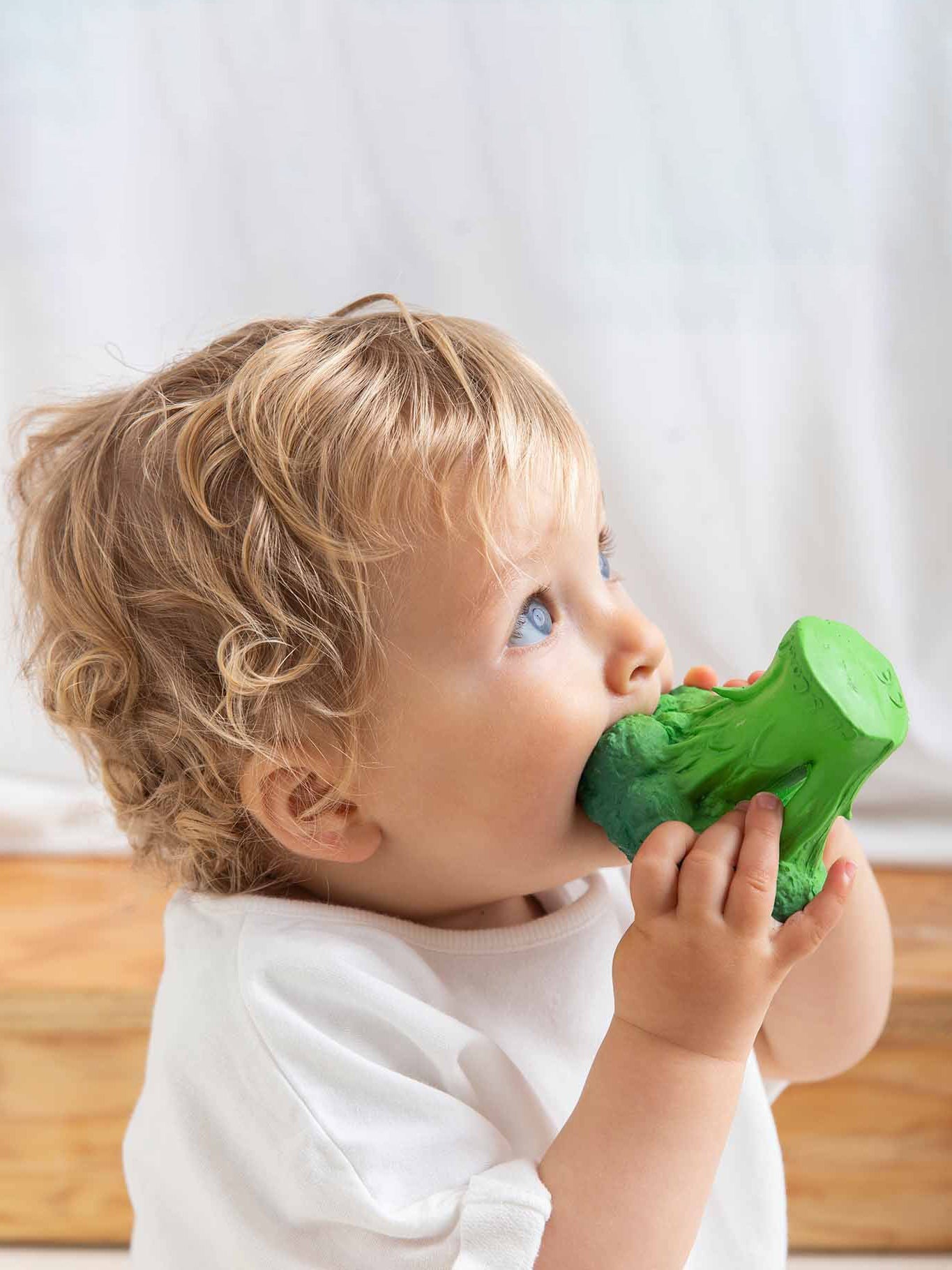 Brucy the broccoli teether