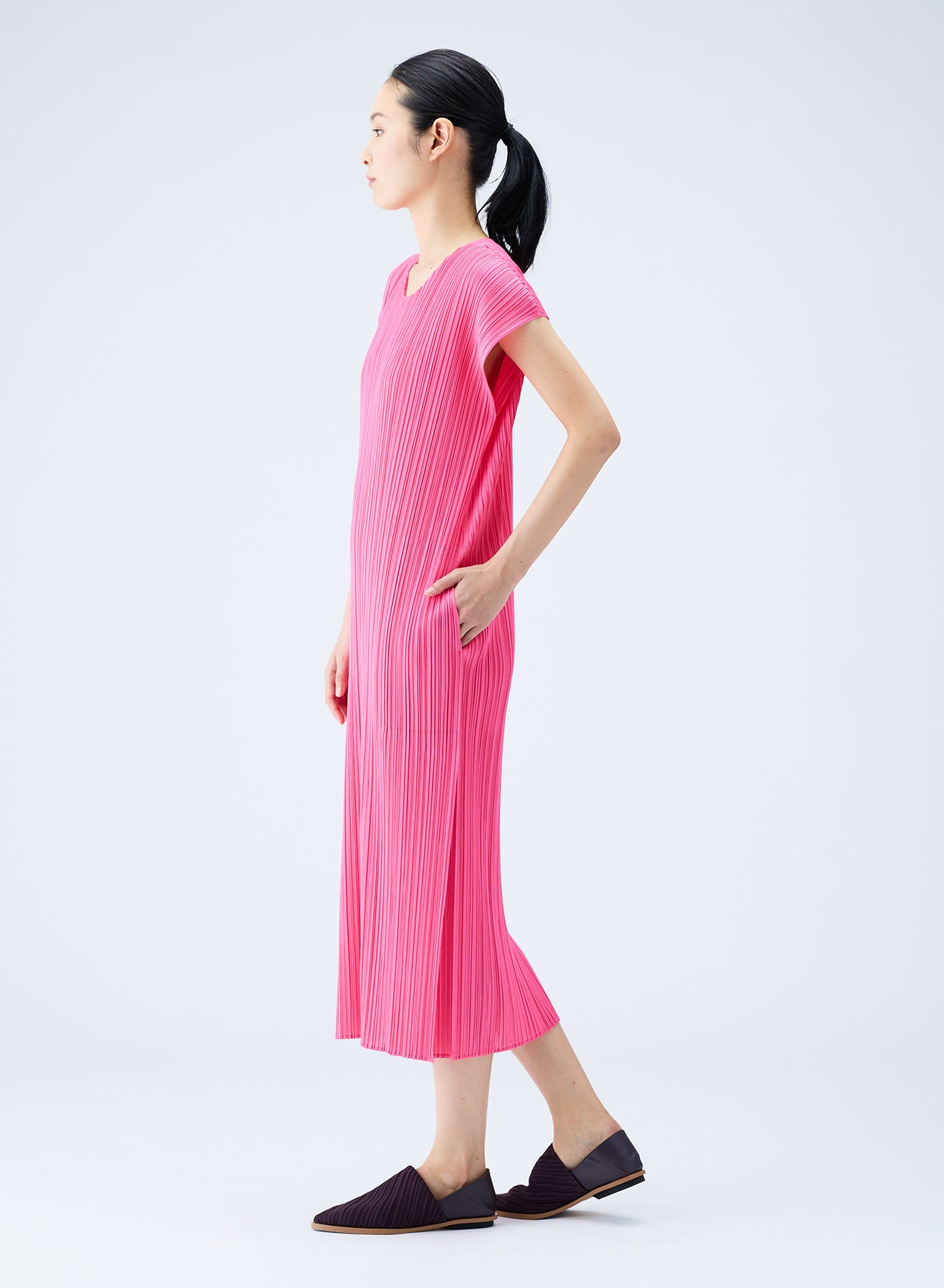 Pleated long dress, purple