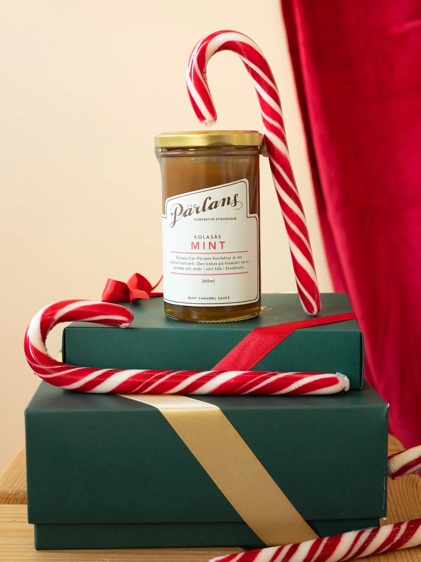 Mint caramel sauce, jar (300g)