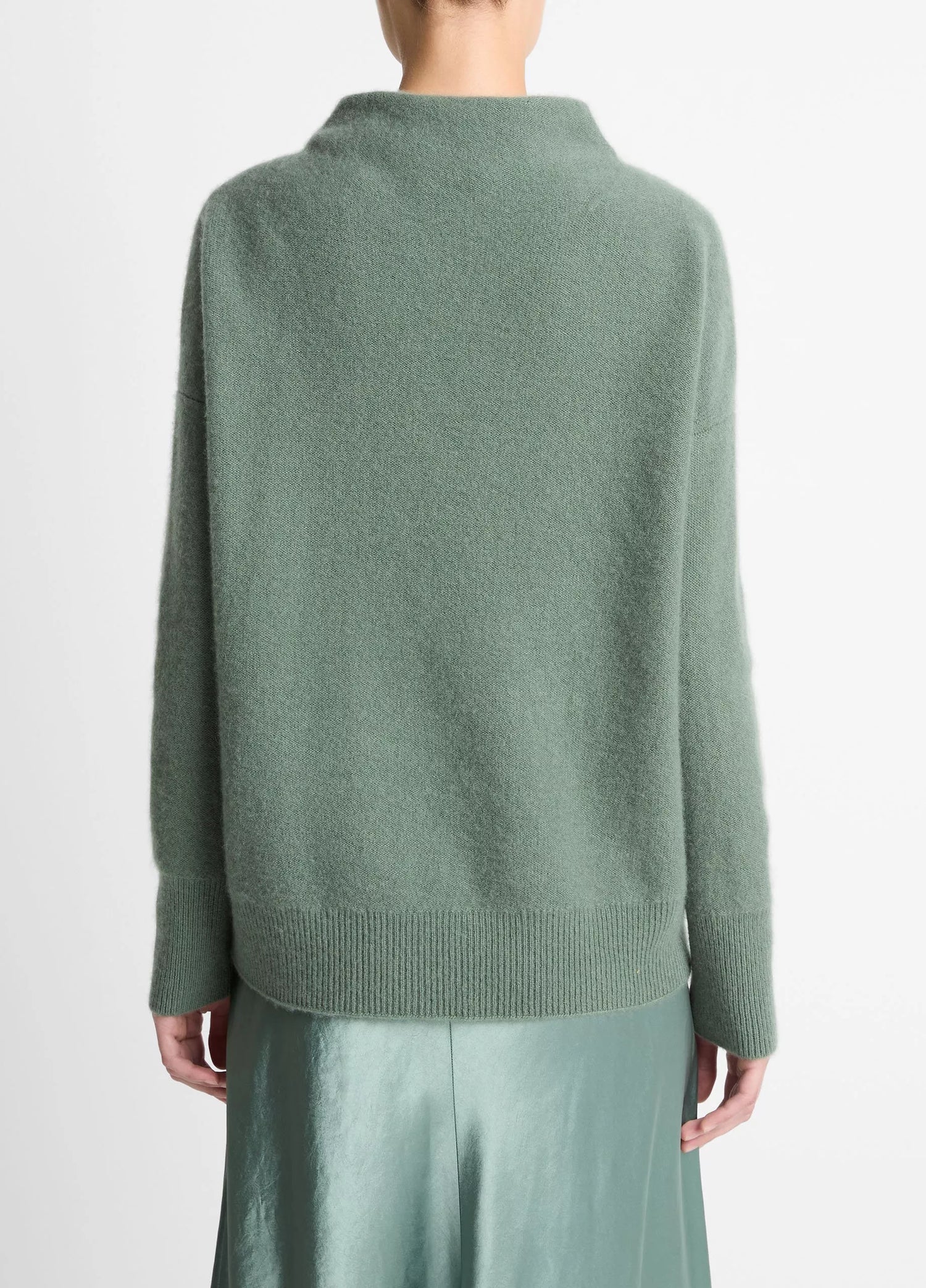 Boiled funnel neck cashmere pullover, green