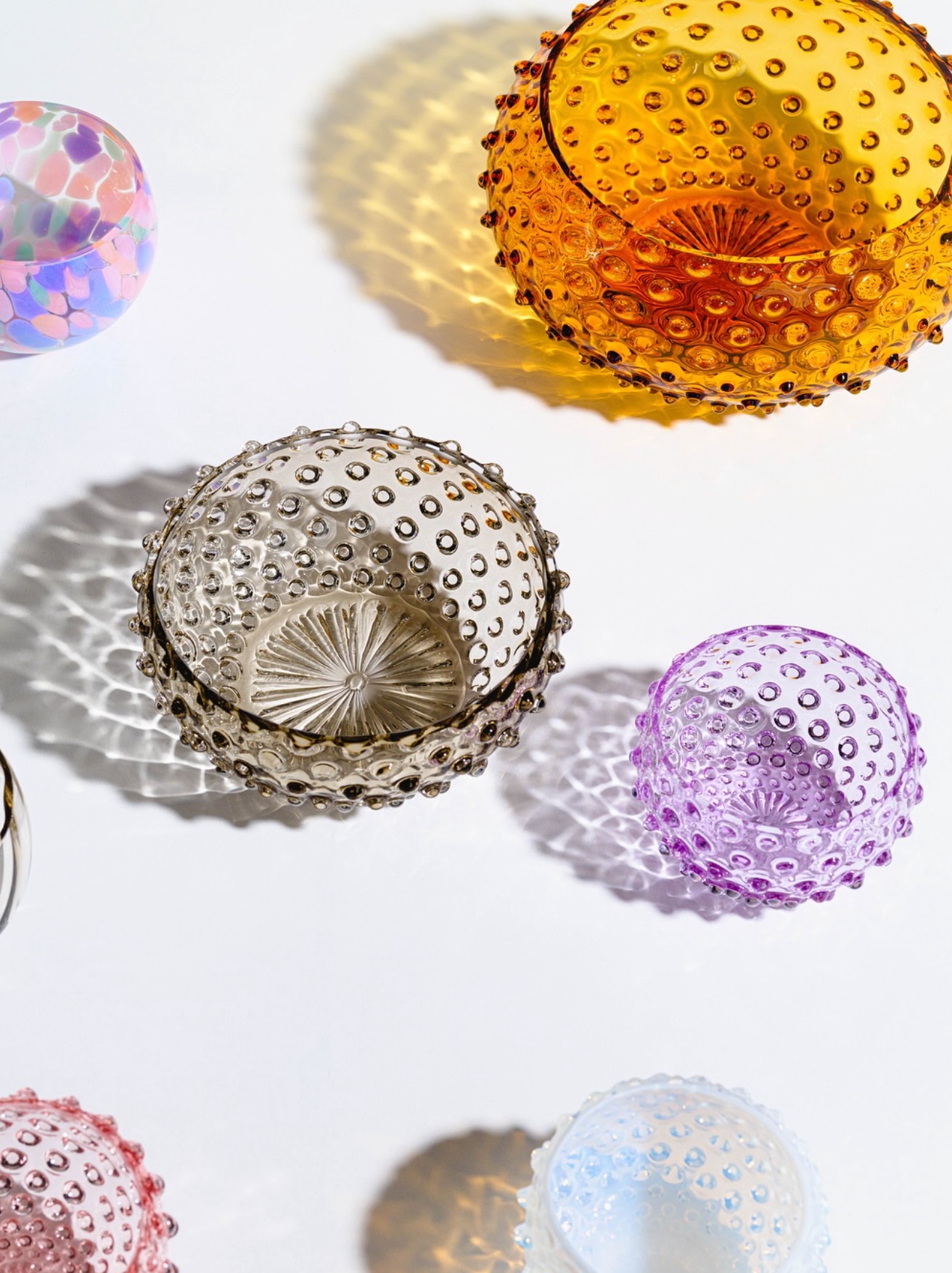 Hobnail glass bowl, brown (11,5 cm)