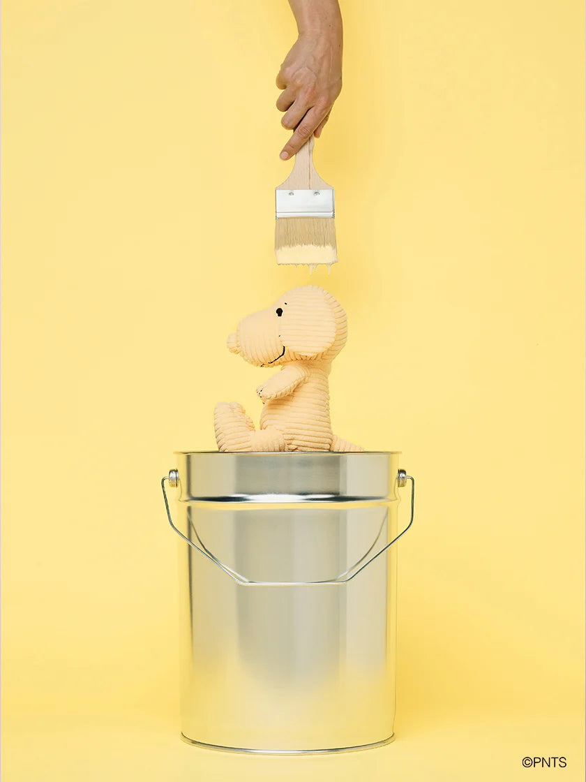 Snoopy ECO corduroy soft toy, butter cream (19 cm)