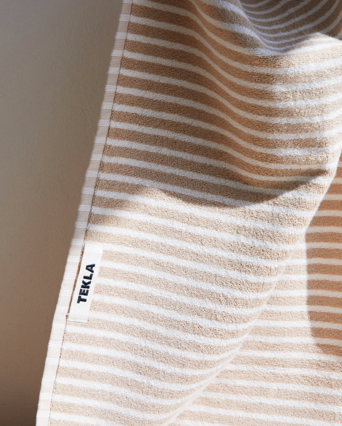 Bath Towel, Ivory stripes on golden beige (70x140cm)