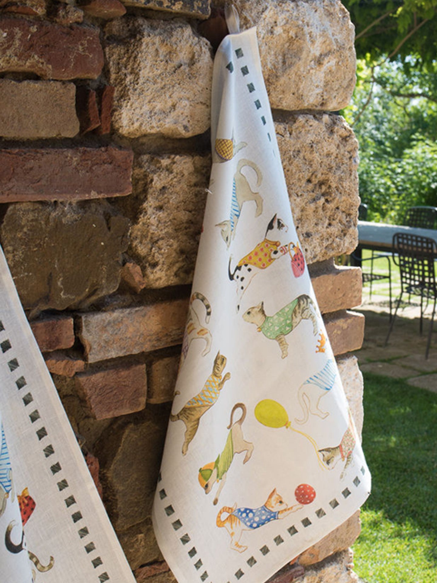 Best friends kitchen towel, cats