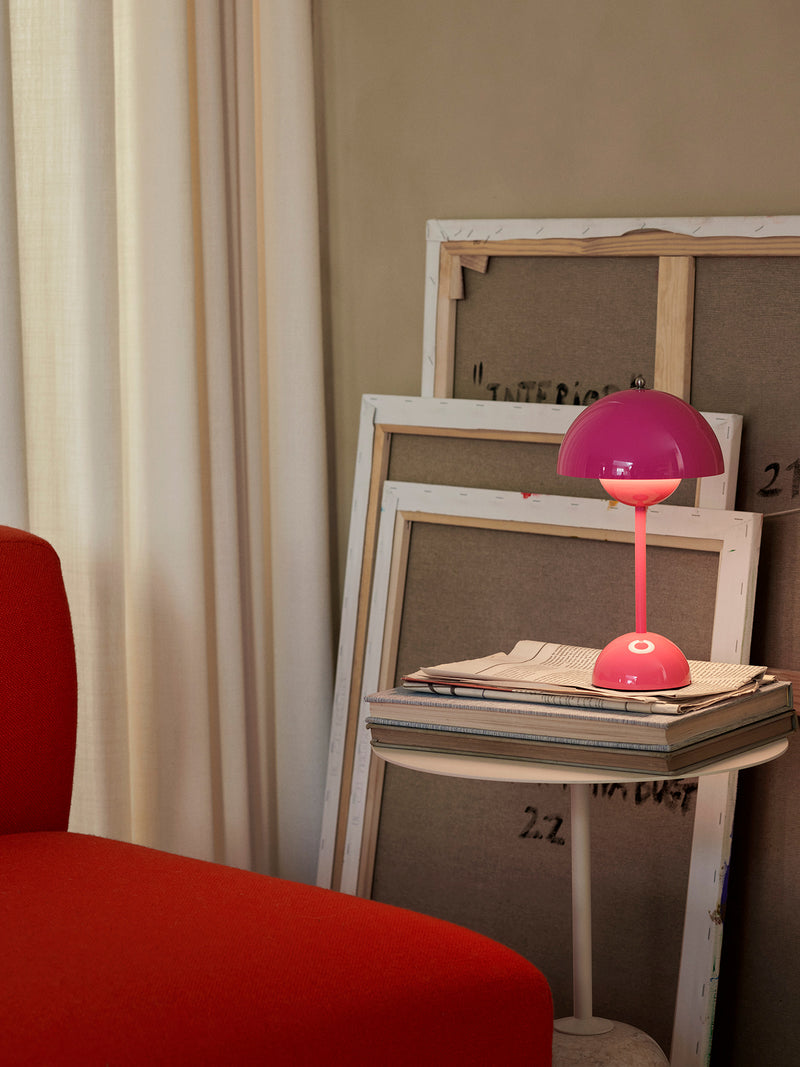 Flowerpot portable lamp VP9, tangy pink
