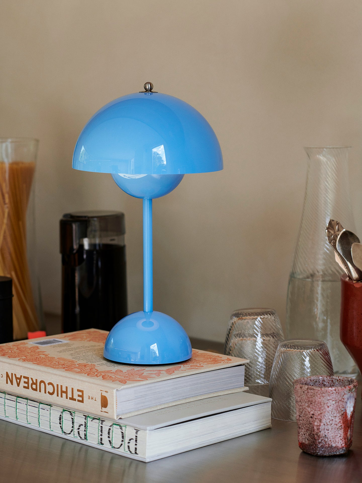 Flowerpot Portable Lamp VP9, Swim Blue