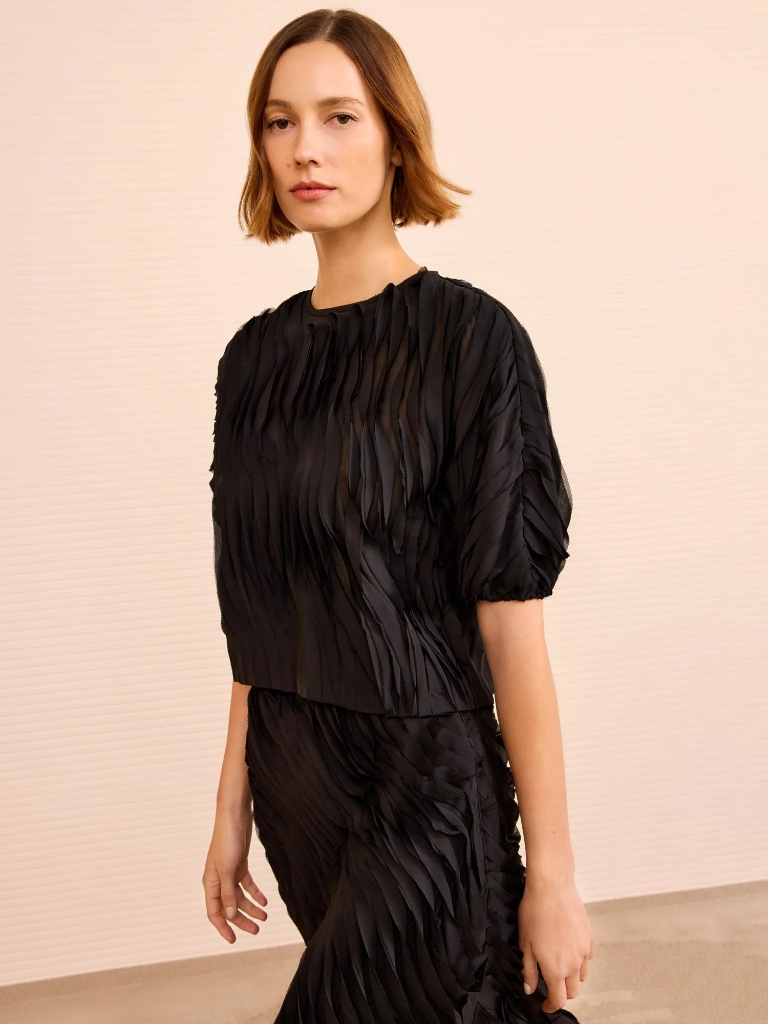 Vayda short sleeve top, black