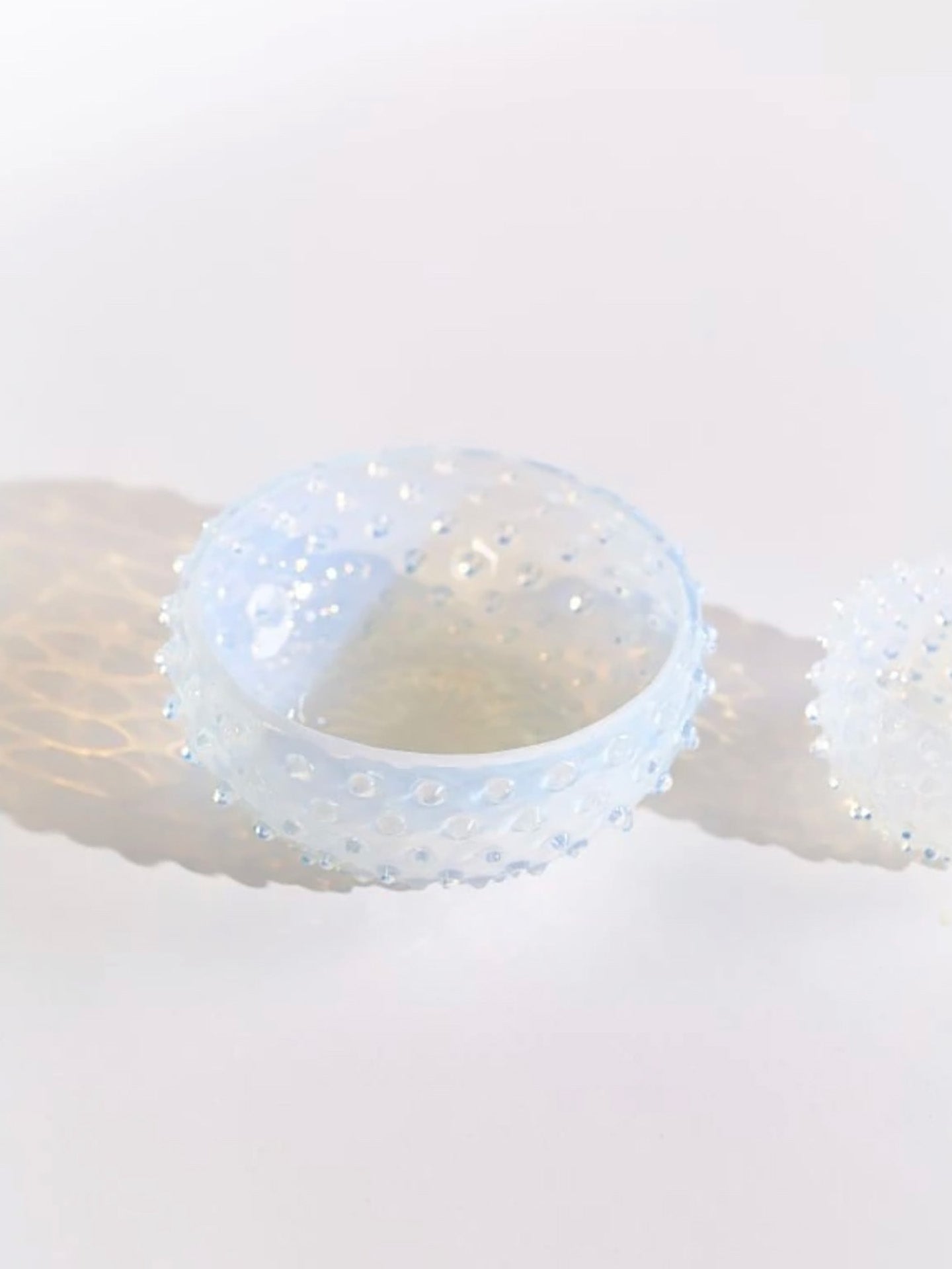 Opaline hobnail bowl (23 cm), creamy white