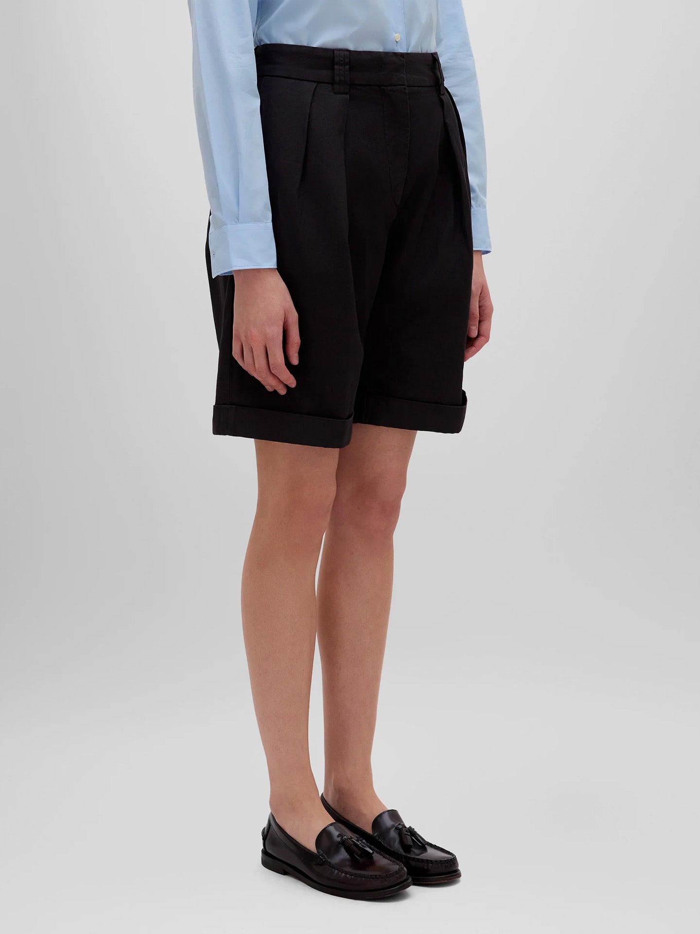 Bermuda shorts, black