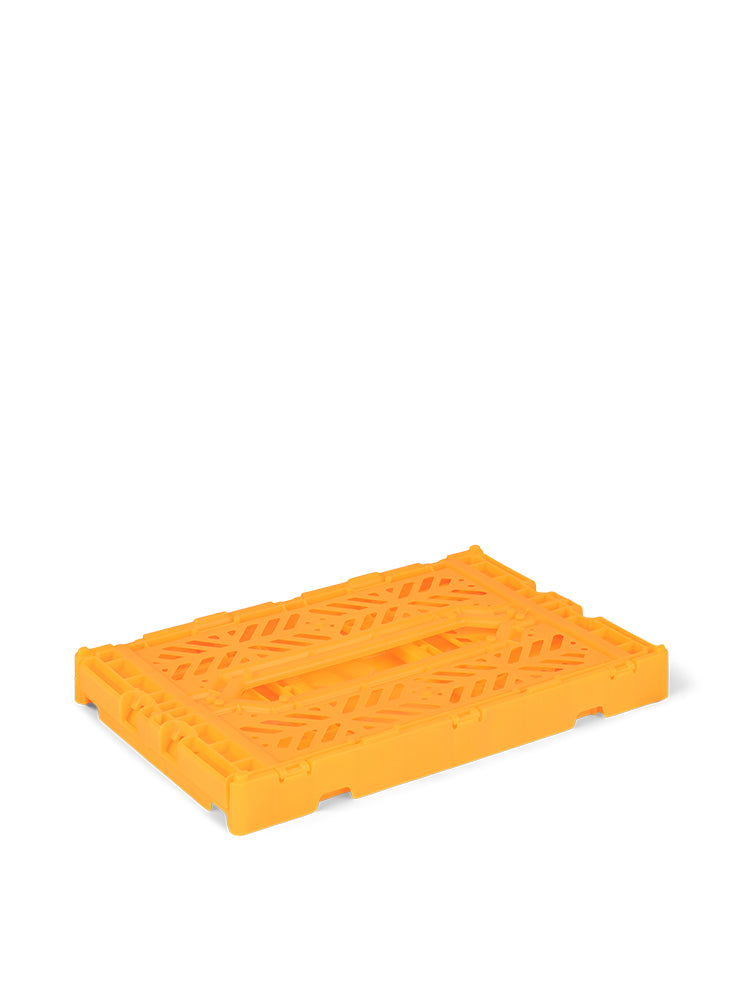Mini Aykasa crate in neon orange stacks and folds