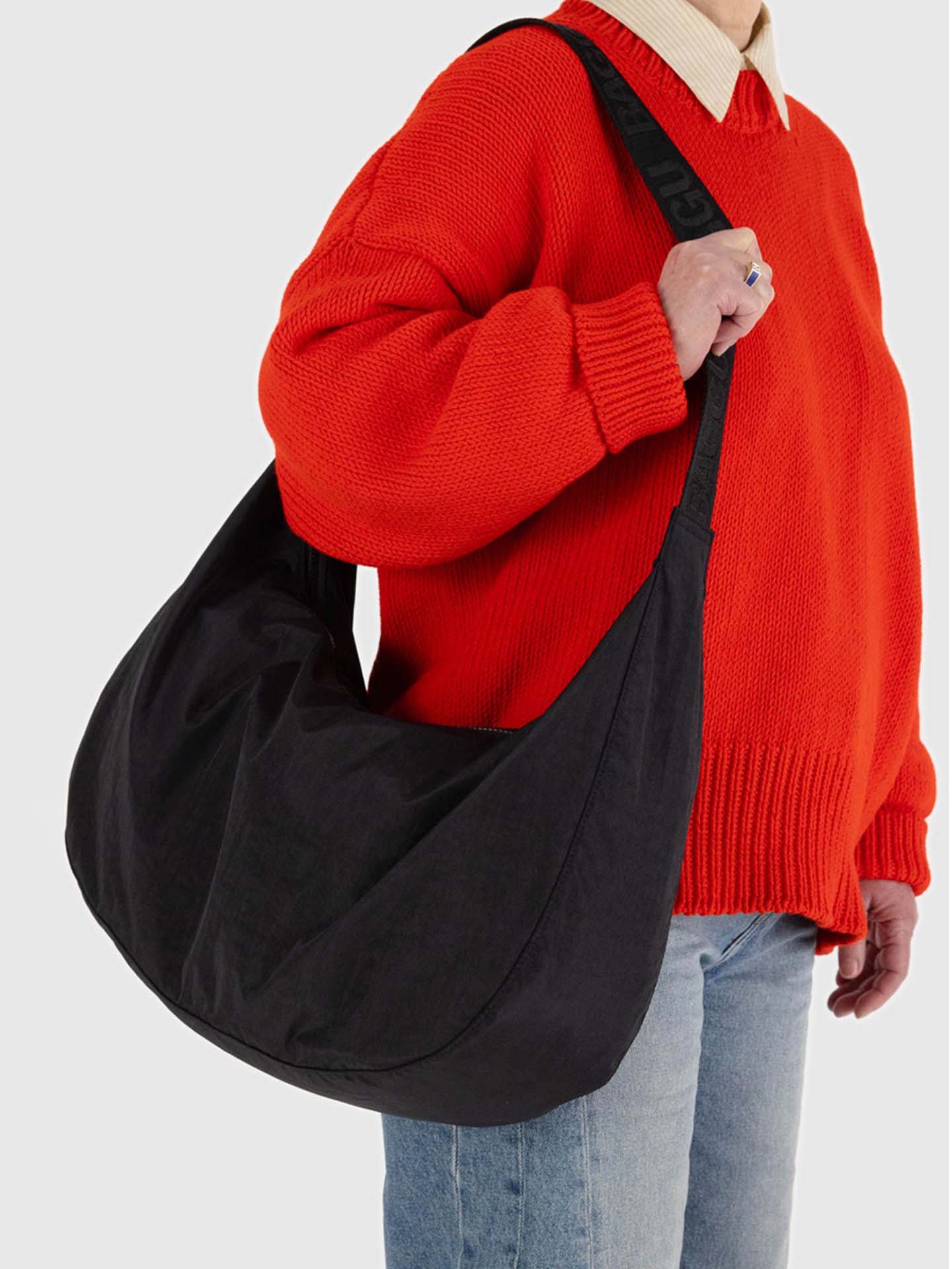 Large nylon crescent bag, black