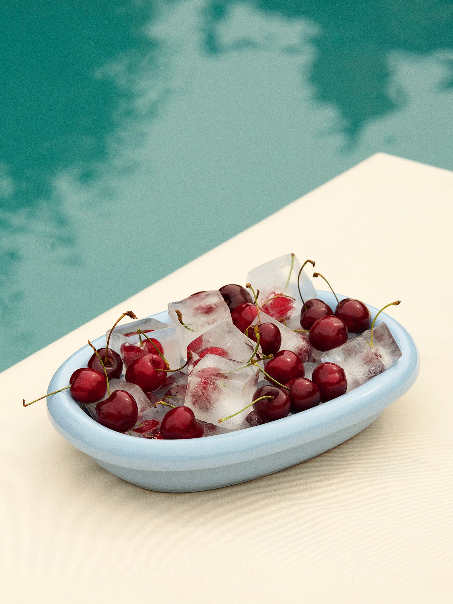 Barro Small Oval Dish, light blue (27,5cm)