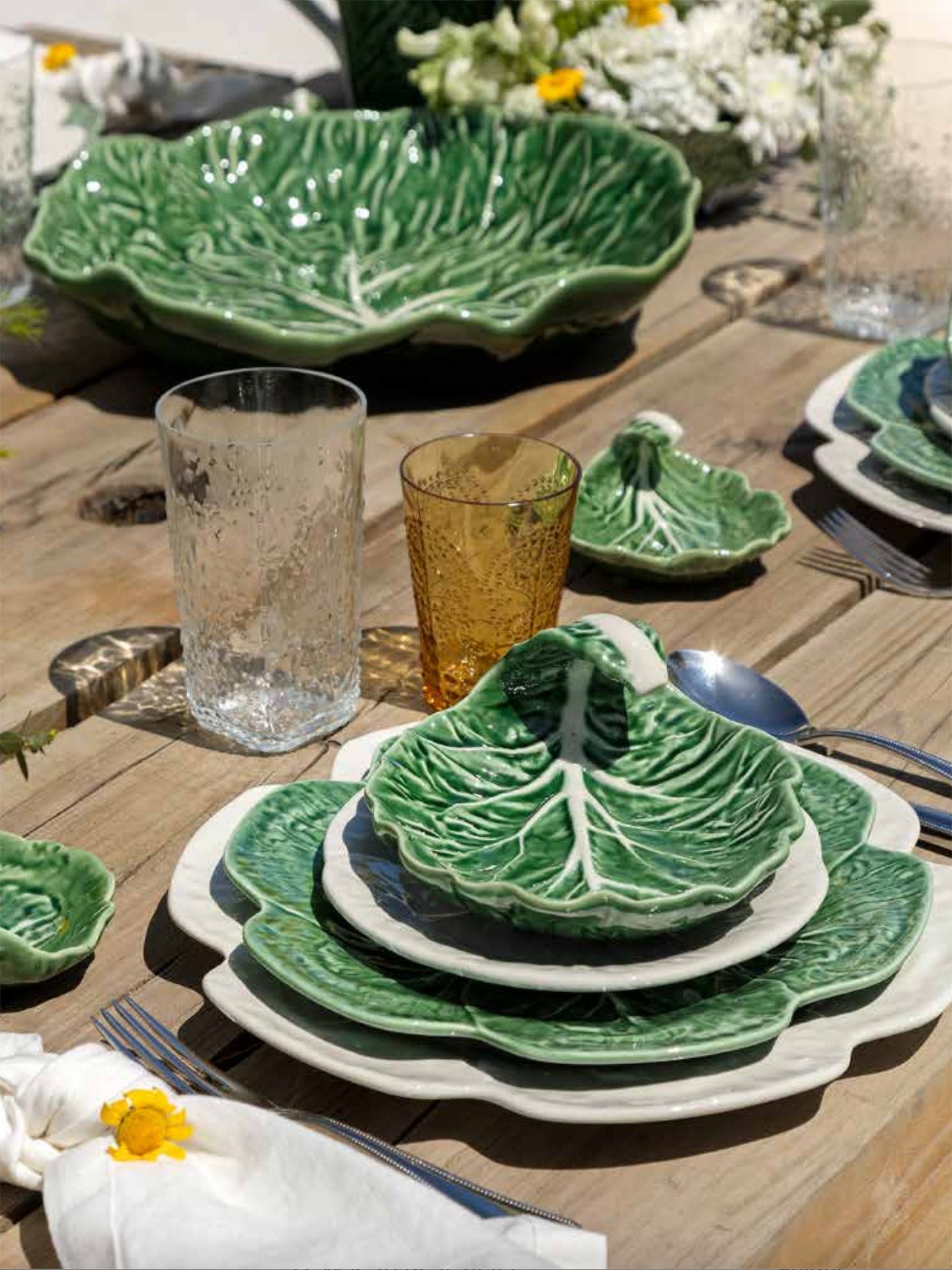 Small Curved Cabbage Leaf Bowl (12cm), green