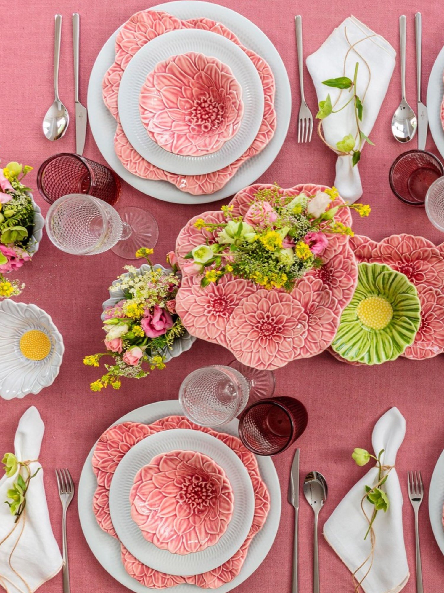 Dahlia Dinner Plate, Maria Flor (29cm)