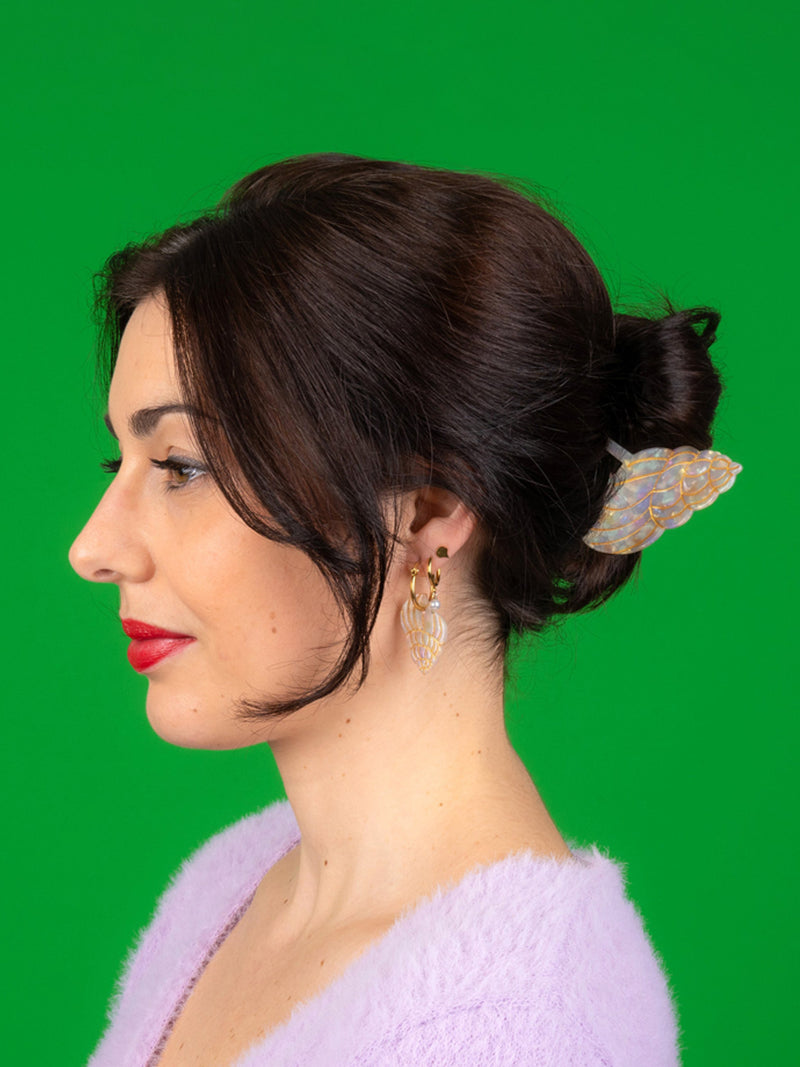Seashell hair claw