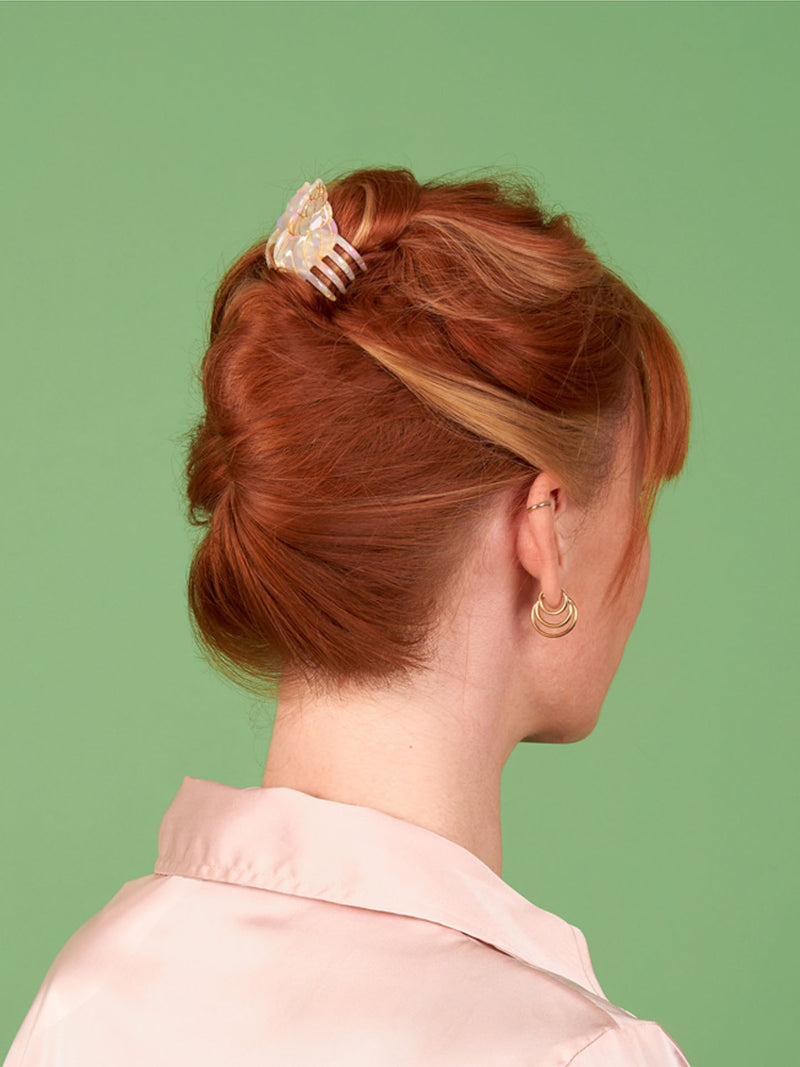 Mini seashell hair claw