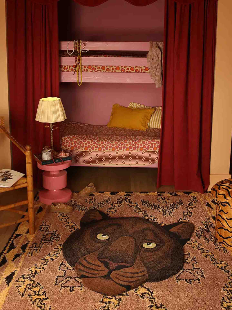 Nio black panther head rug, large