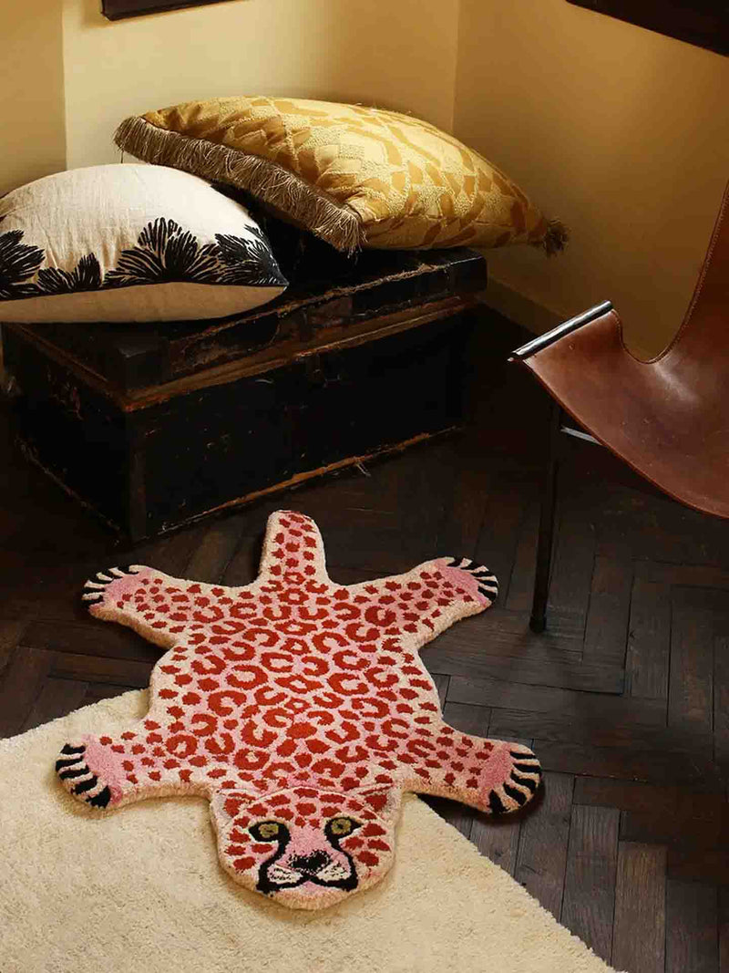 Pinky leopard rug, small