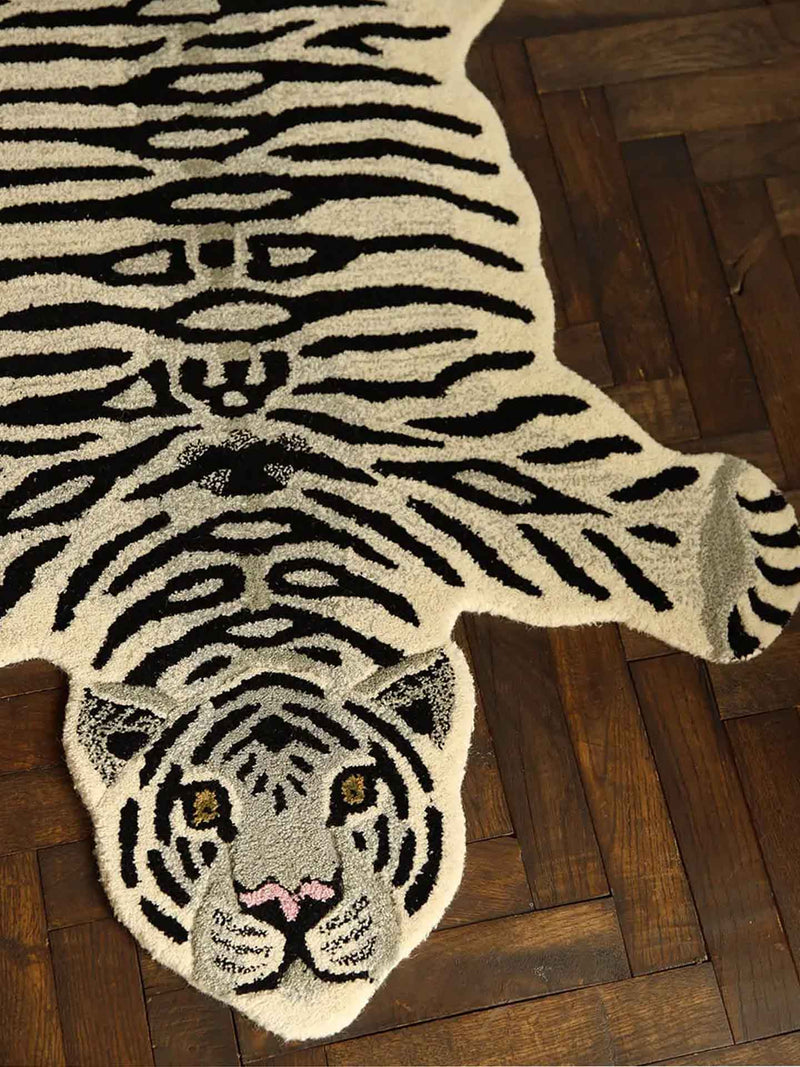 Snowy tiger rug, large