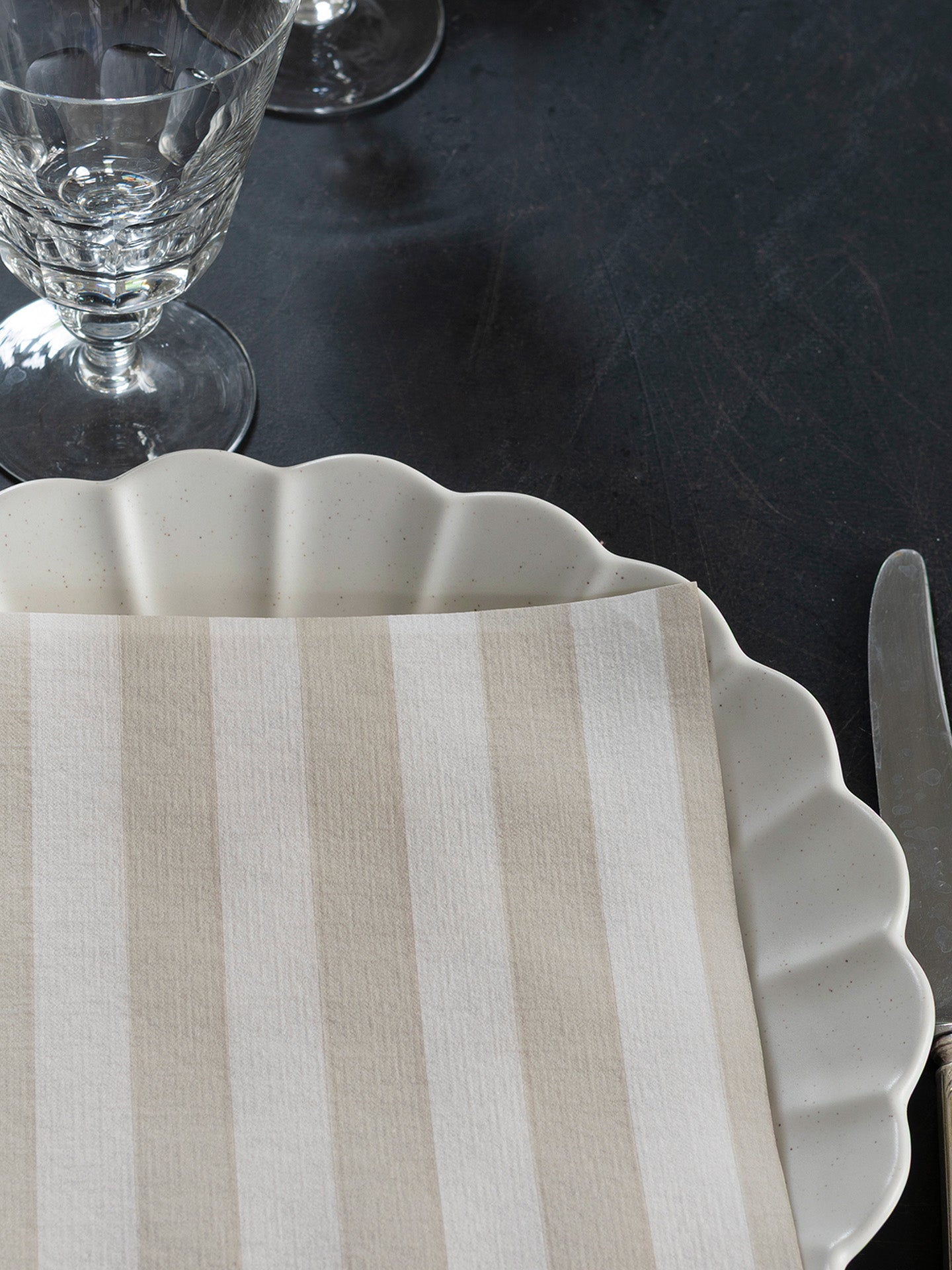 Striped dinner napkin, beige (40 x 40cm)