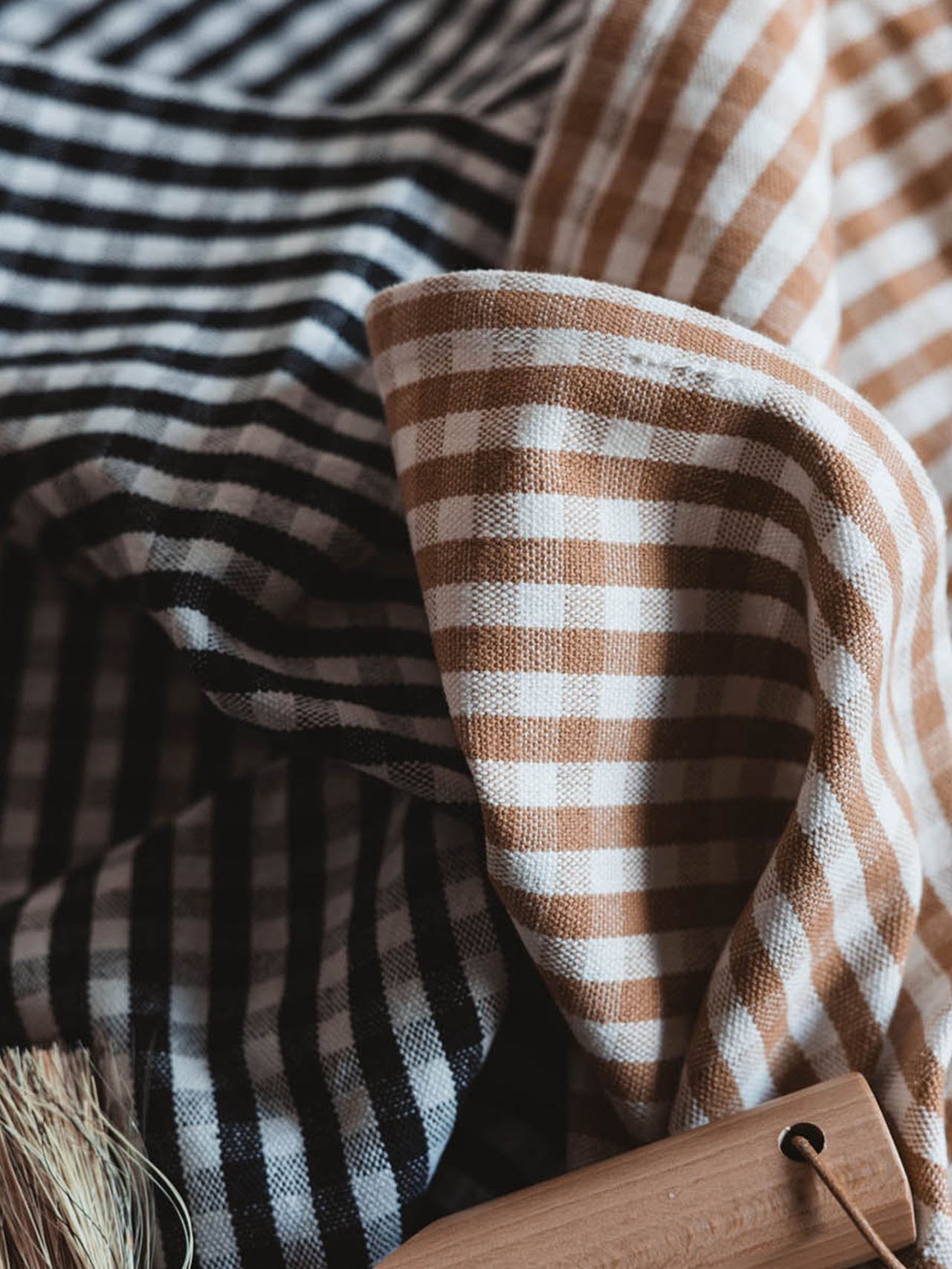 Vichy tea towel, black gingham