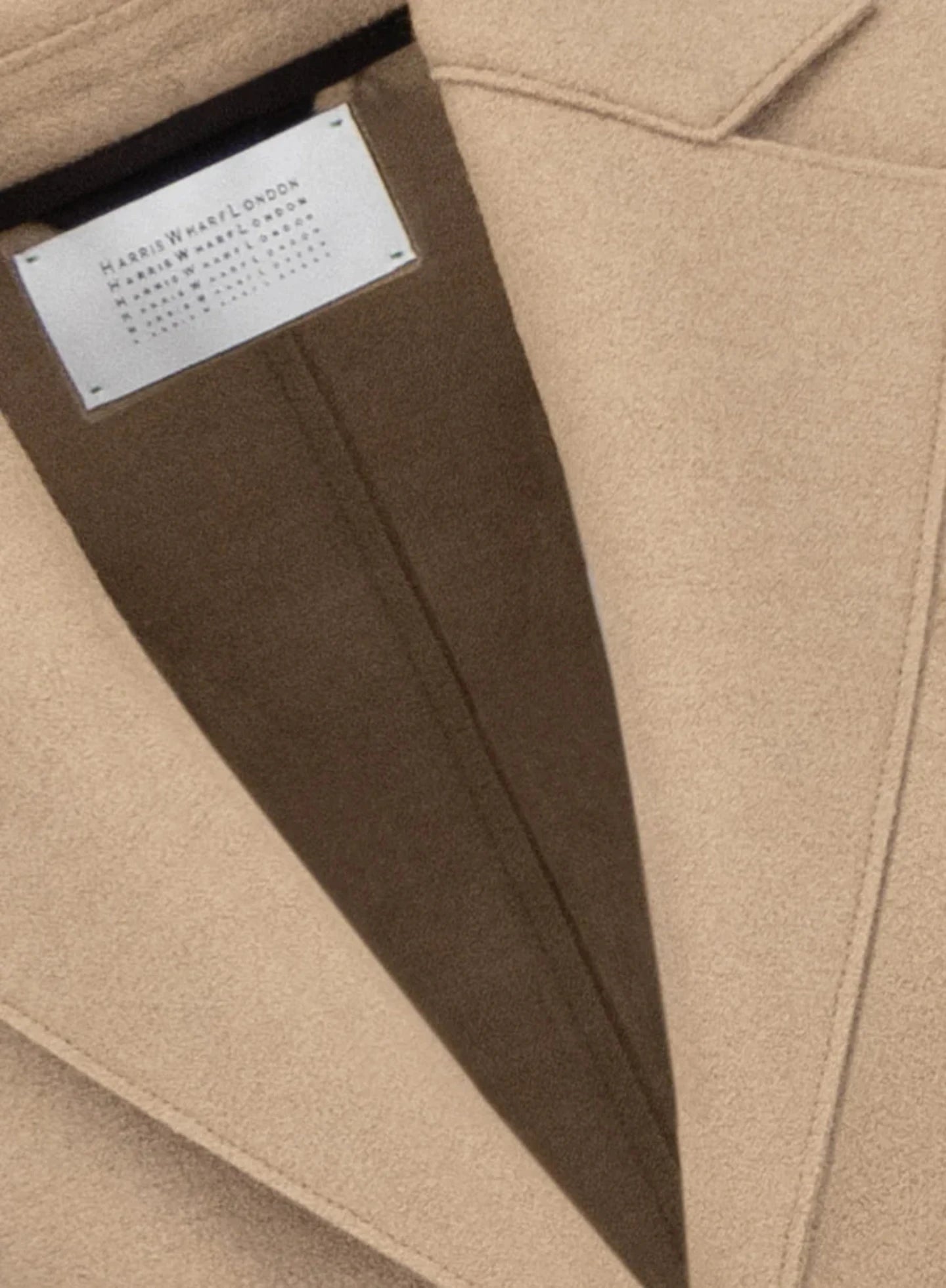 Single breasted coat with shoulder pads pressed wool, tan
