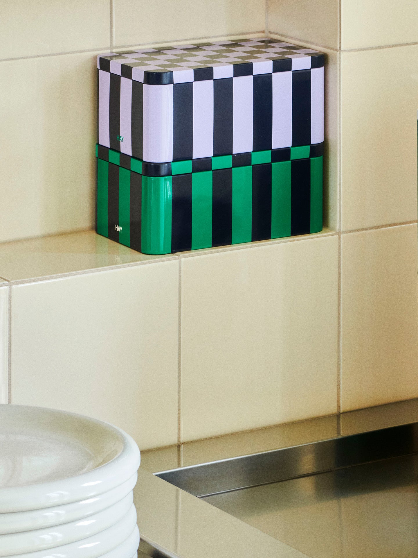 Tin S container, 4 colour combos