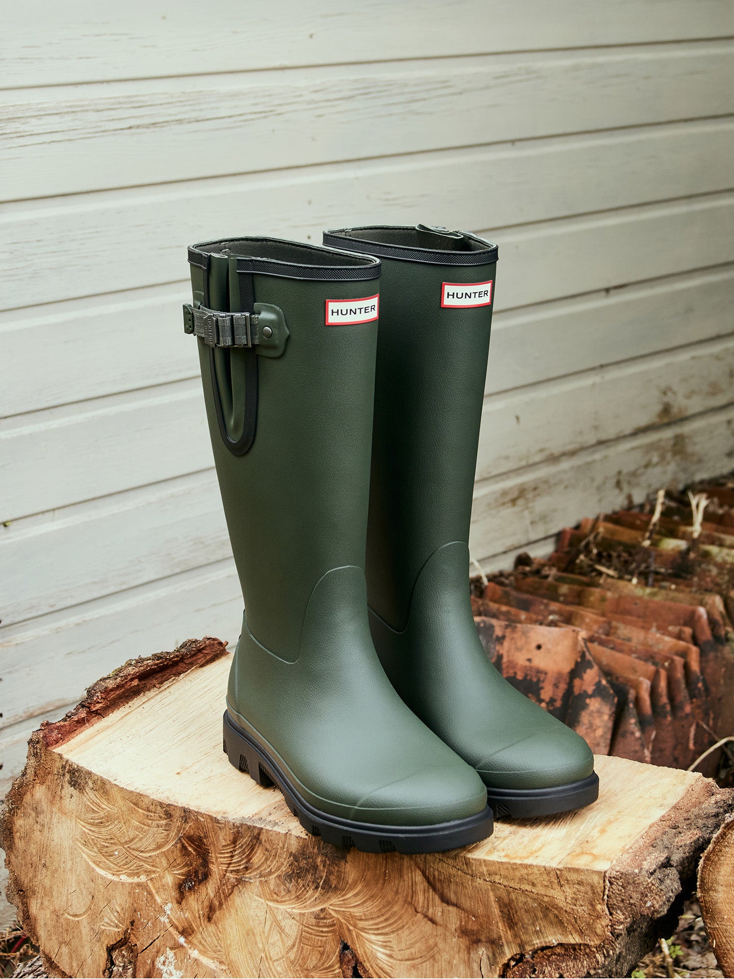 Women's downpour adjustable boot, dark olive with black sole